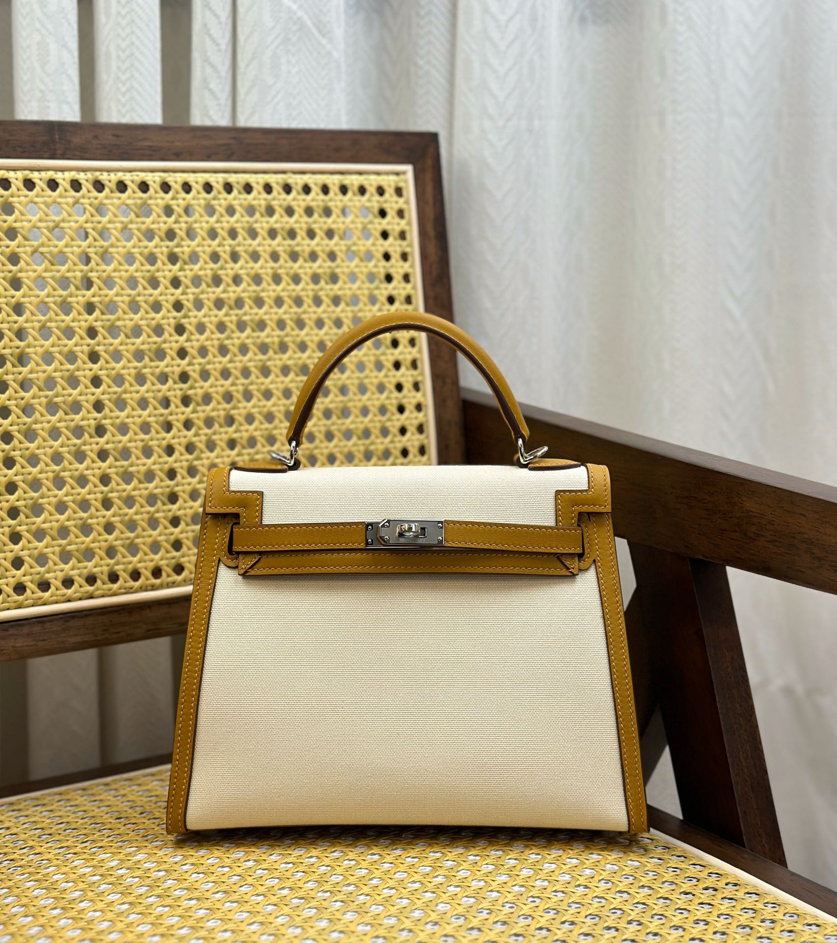 Hermès Kelly 25 cm sesame color silver buckle