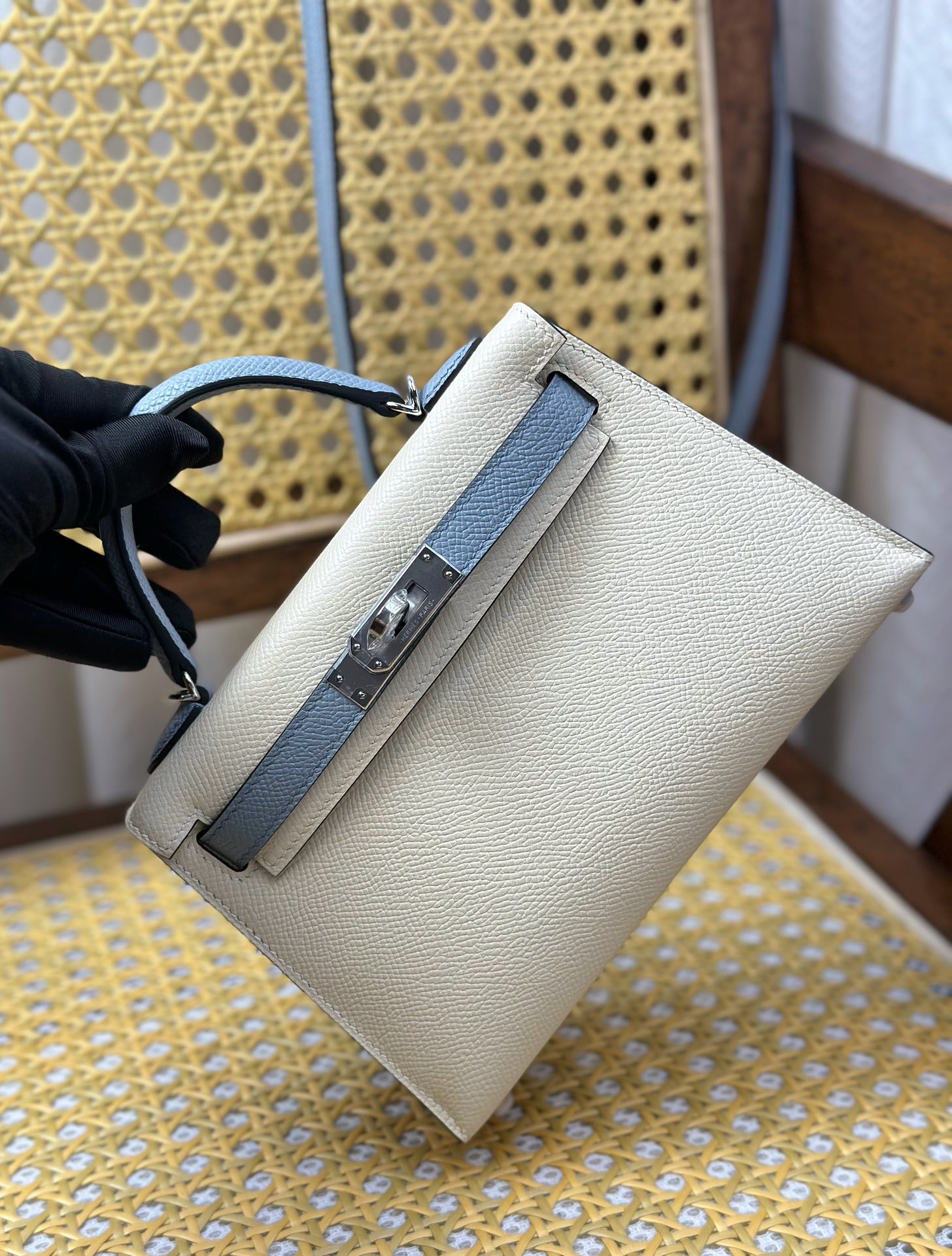 Hermès Customer orderKelly / mini second generation milkshake white with linen blue silver buckle