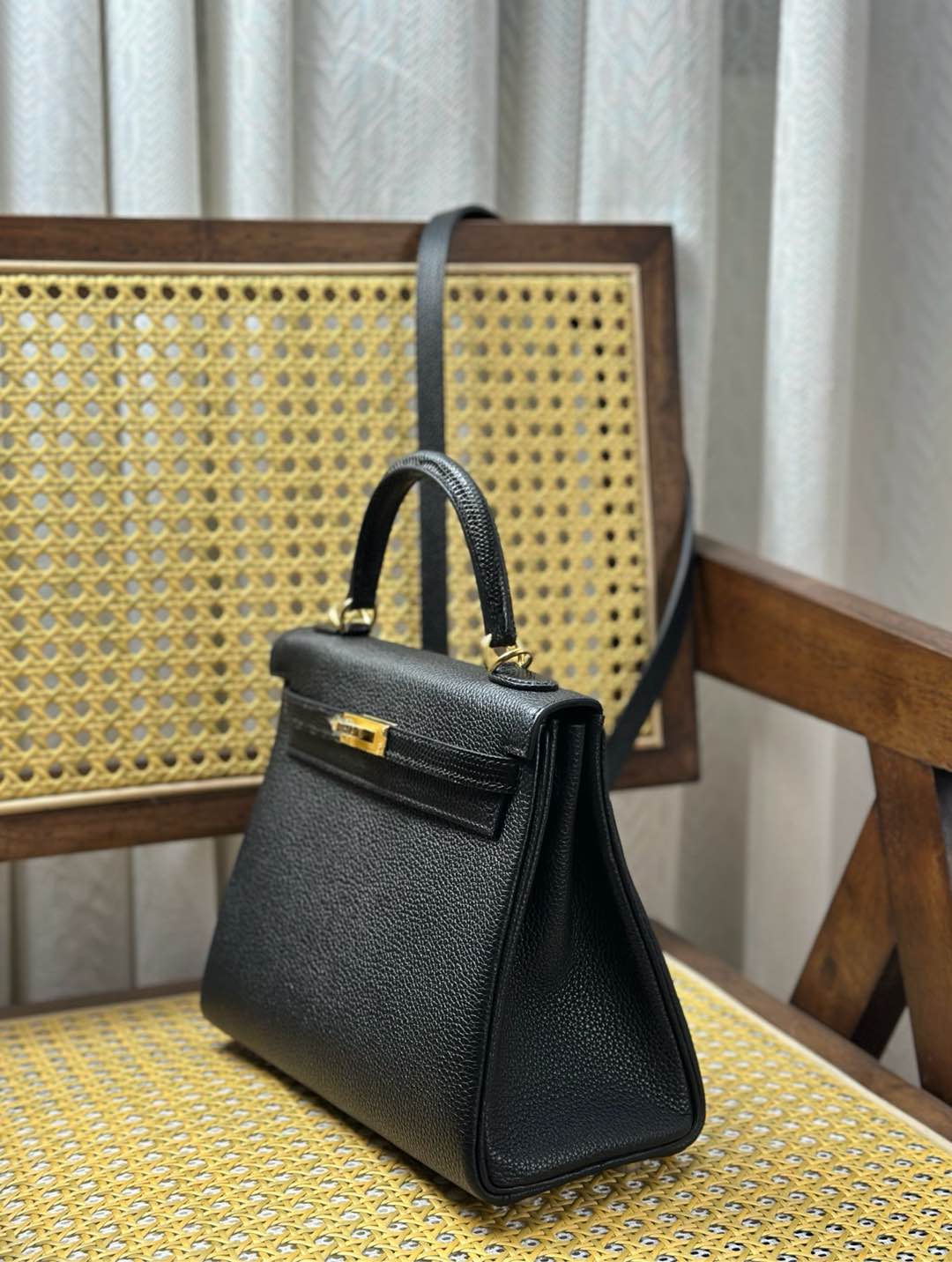 Hermès New product launch 25 high-end atmosphere