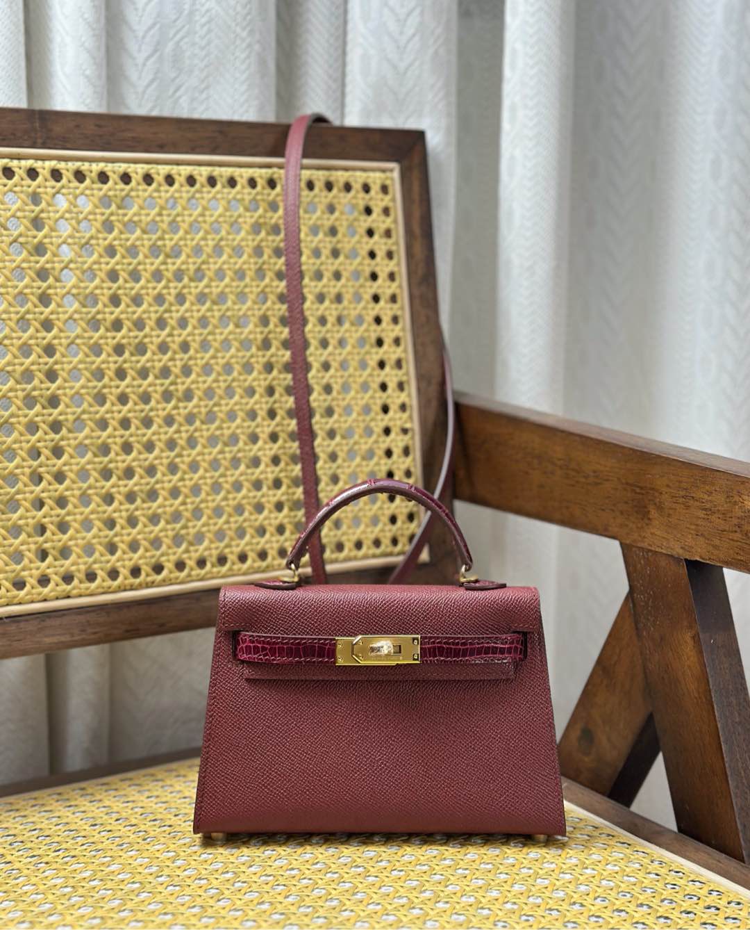 Hermès hermes new product launch 25 high-end Kelly/mini second generation maroon touch gold buckle
