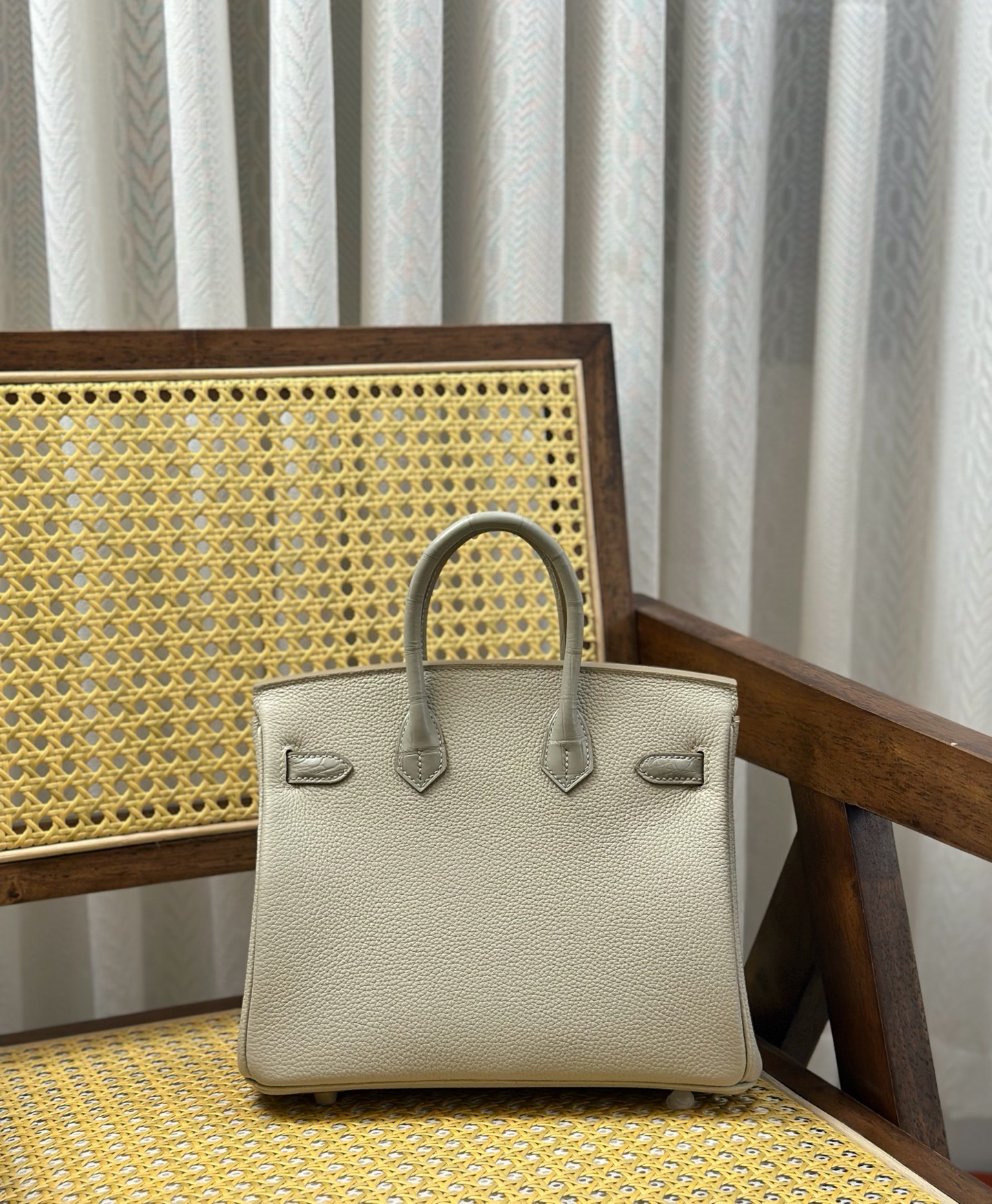 Hermès Rare H home delivery real shot Birkin/25m touch pearl gray and crocodile skin