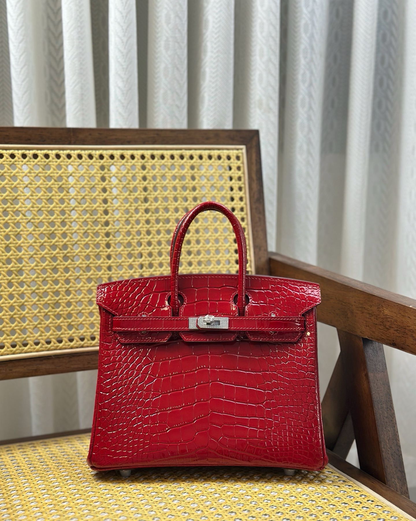 Hermès Rare H home delivery real shot Birkin 25cm bright red crocodile pattern