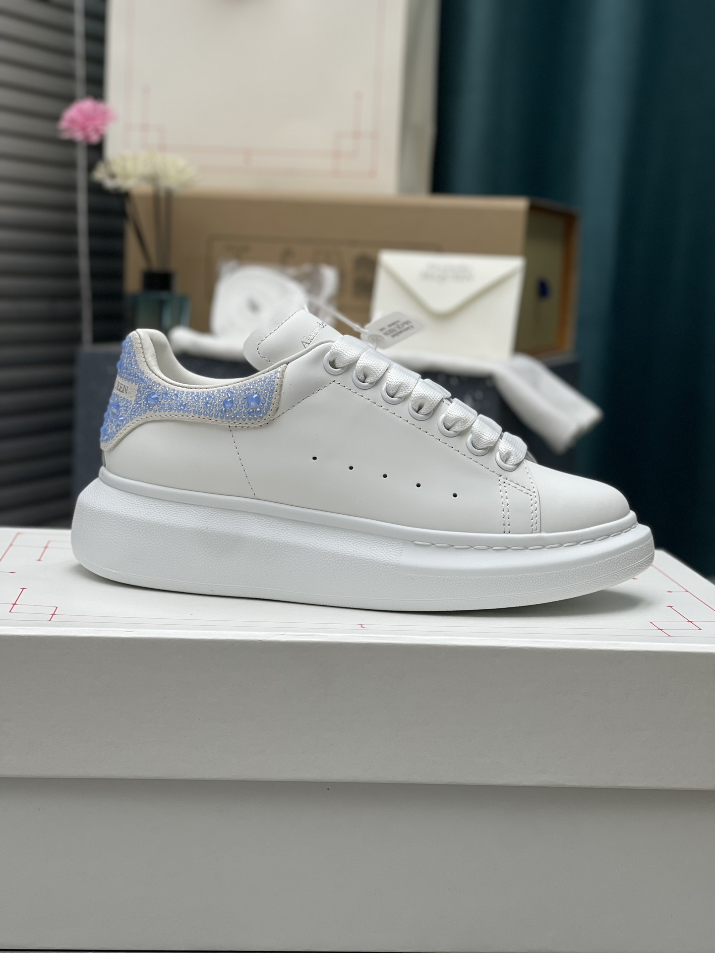 Alexander McQueen Women's Shoes Factory ¥ ( Top version produced in Dongguan ) (Blue diamond tail) Newly upgraded classic McQueen white shoes, — photo 9