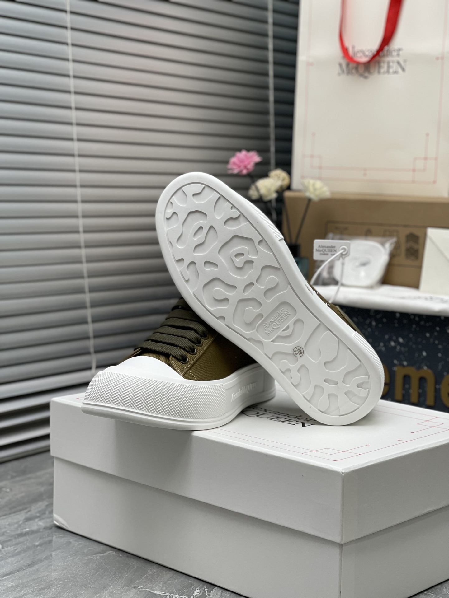 Alexander McQueen Women's Shoes ¥ Fully Upgraded — photo 7