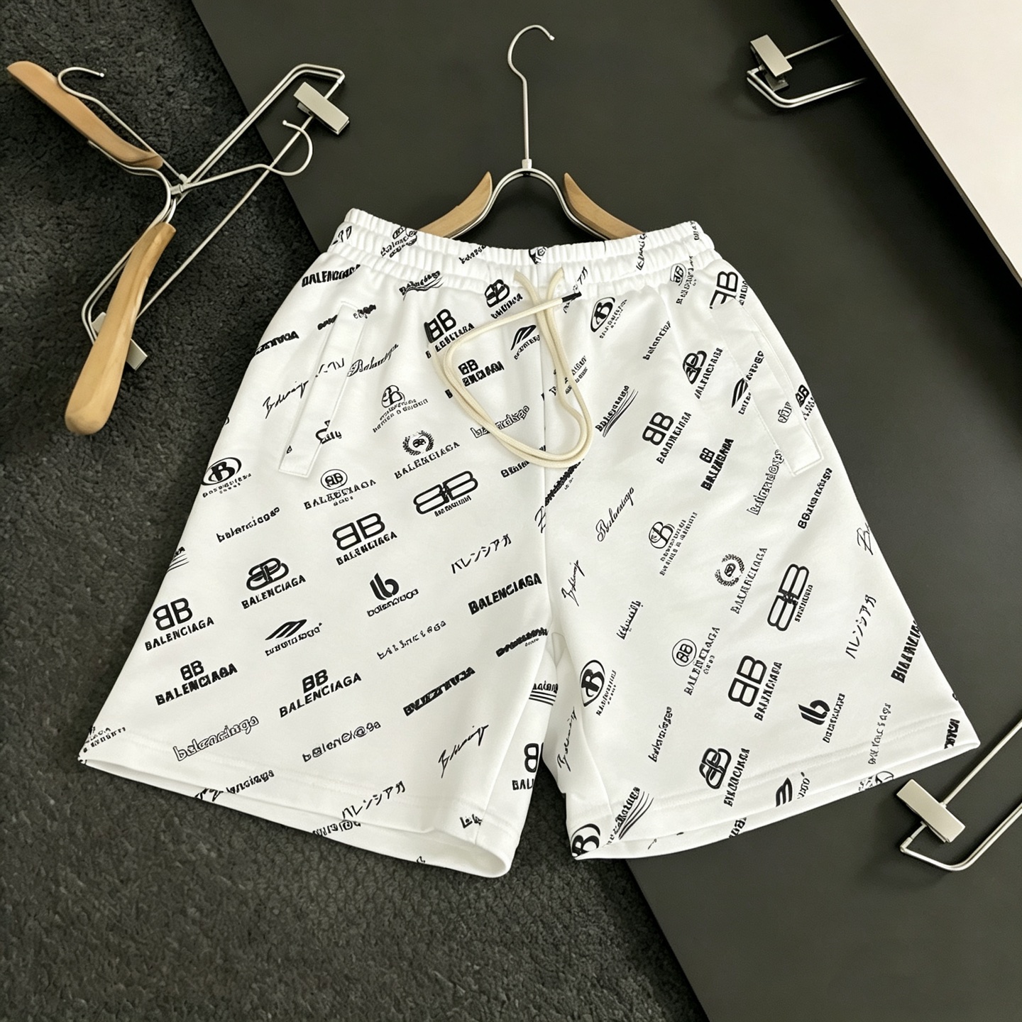 Balenciaga Shorts 02364