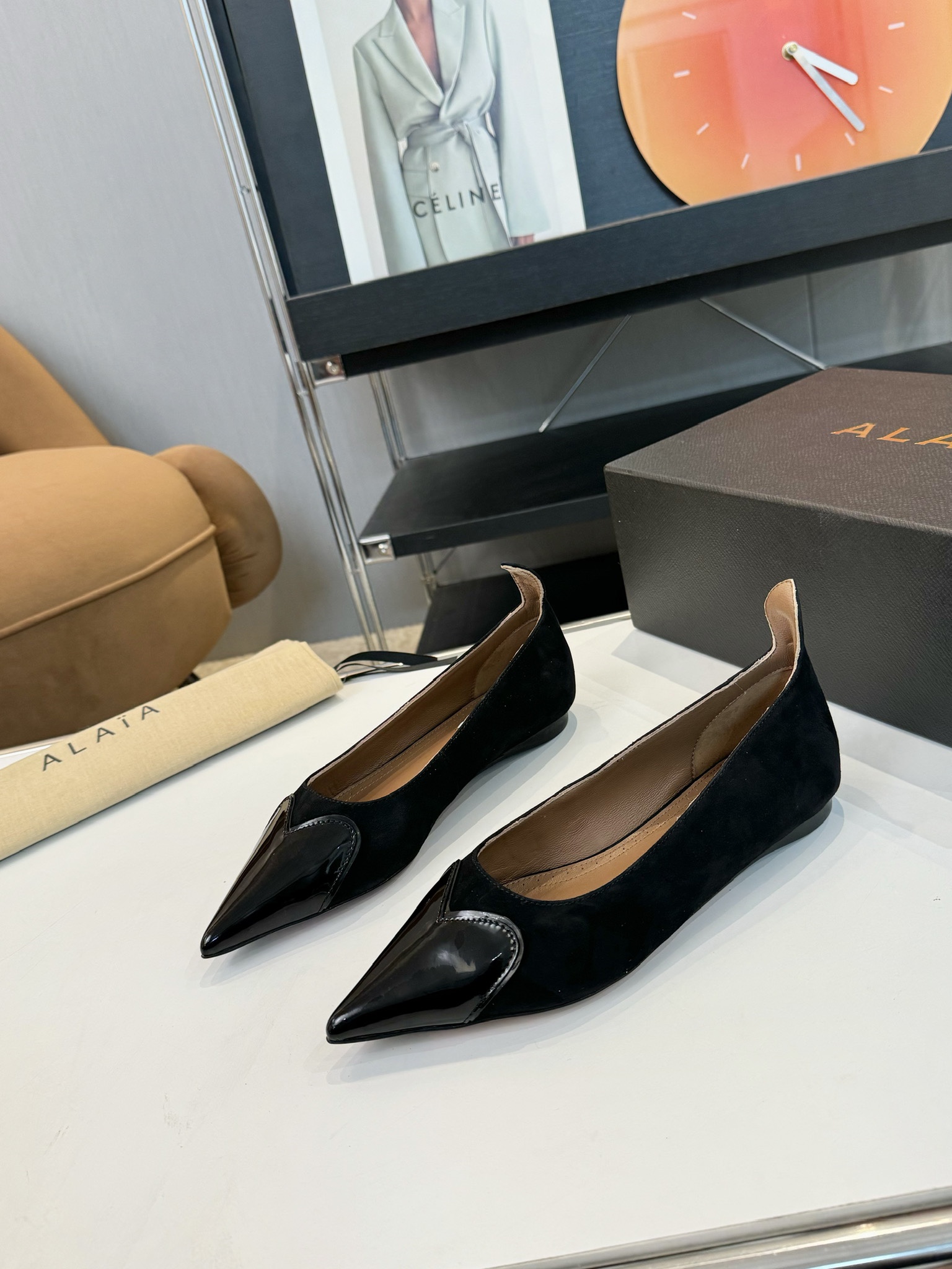 NO:173076,Price: Brand Alaia AlAIA pointed high heel slippers!  Countless designers regard him as 