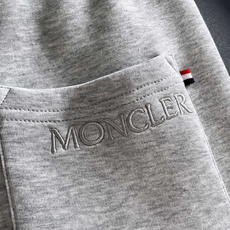 Moncler蒙口官网经典款 浮标标识Logo宽松短裤-采用原版高密度230g空气棉清爽定制定染面料 螺 Moncler蒙口官网经典款 浮标标识Logo宽松短裤-采用原版高密度230g空气棉清爽定制定染面料 螺