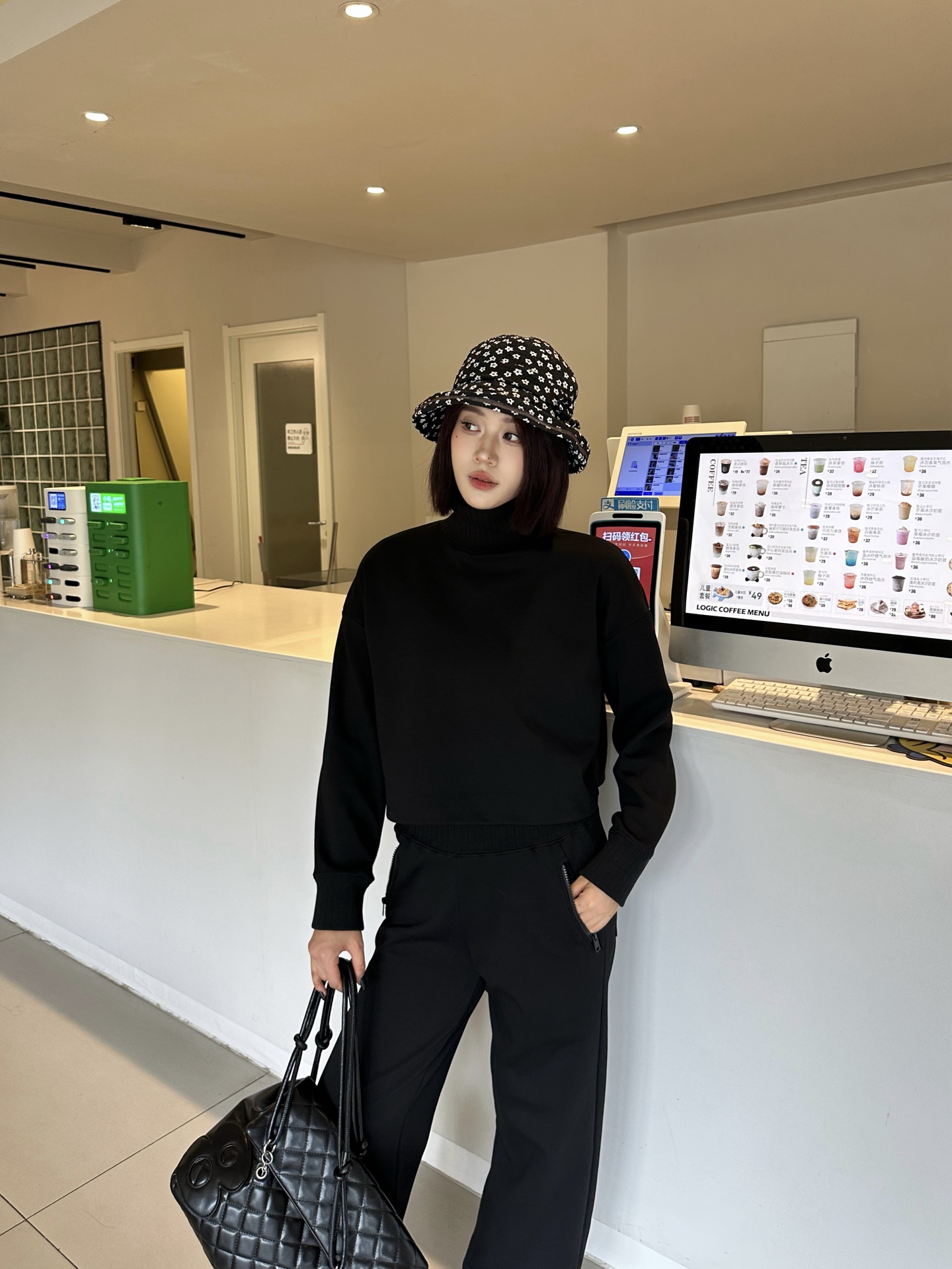 Alo long sleeve everyday black yoga