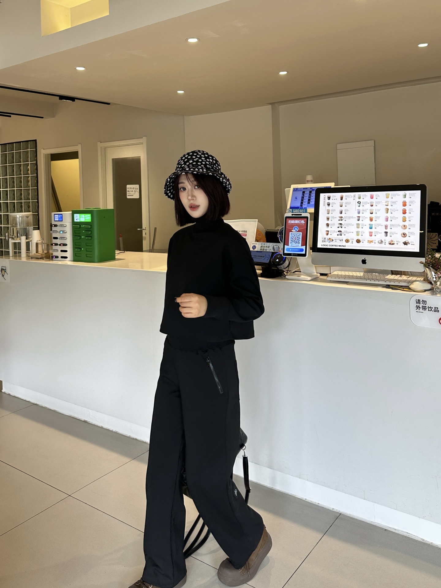 Alo long sleeve everyday black yoga
