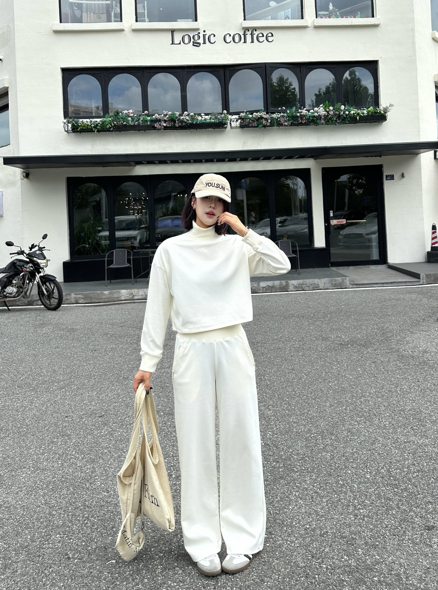 Alo long sleeve lounge ivory yoga
