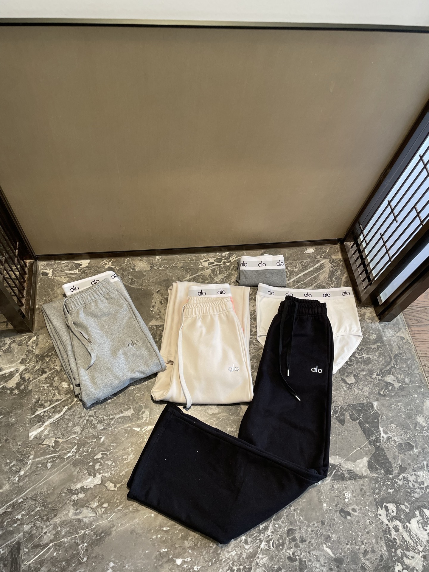Alo accessories Paired with our suit I can only say it is the best combination yoga