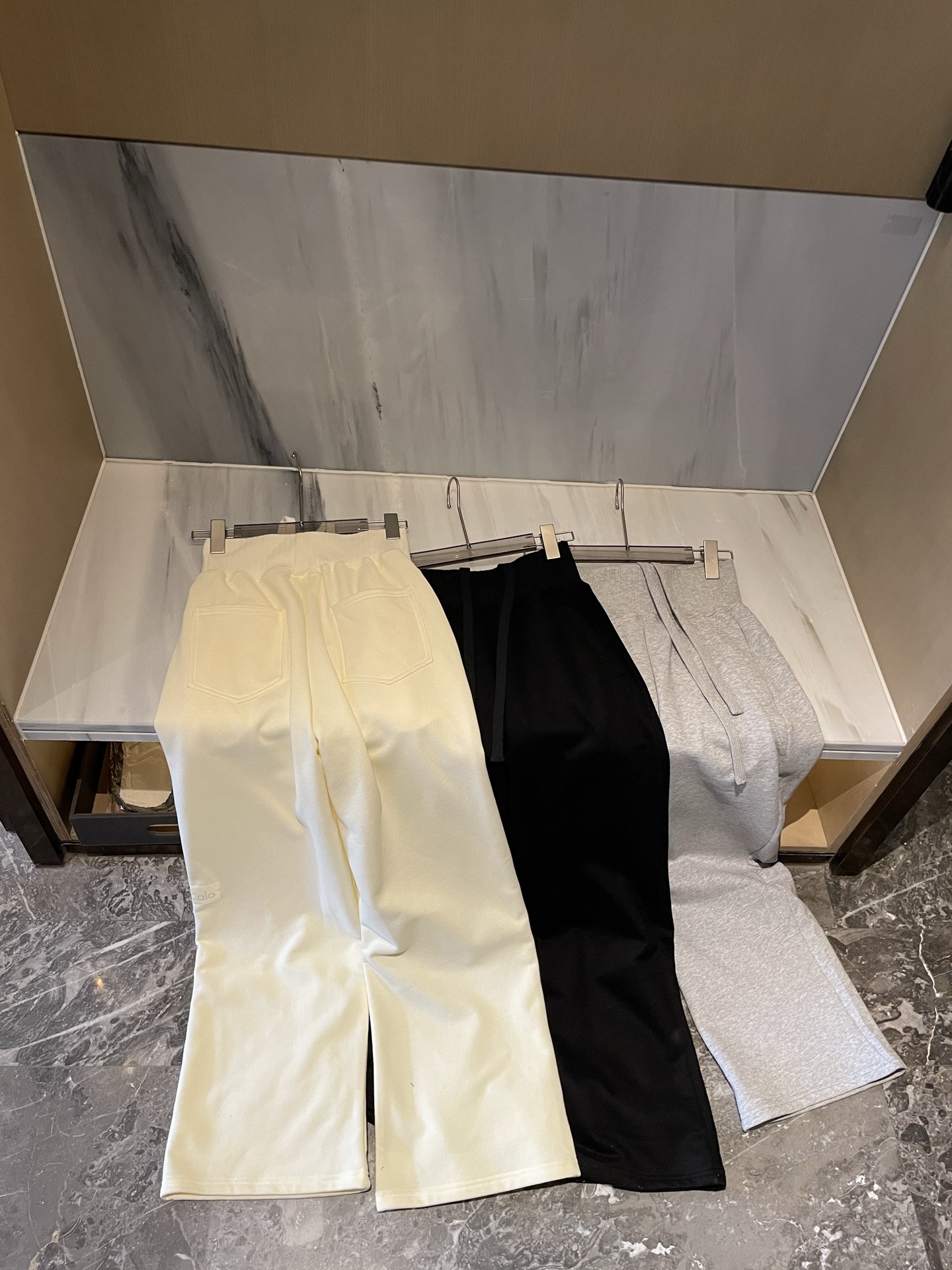 Alo Accolade men s bottoms lounge cream black and heather gray yoga