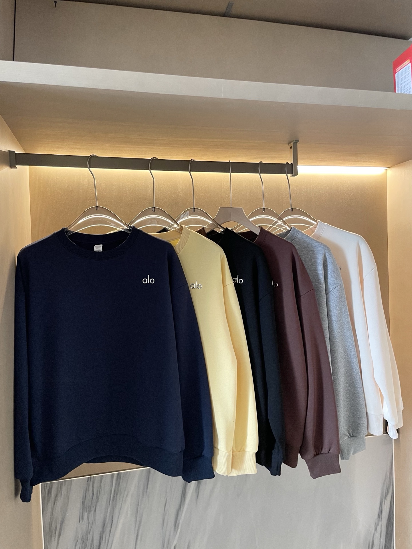 Alo Long sleeve The fit is just right yoga