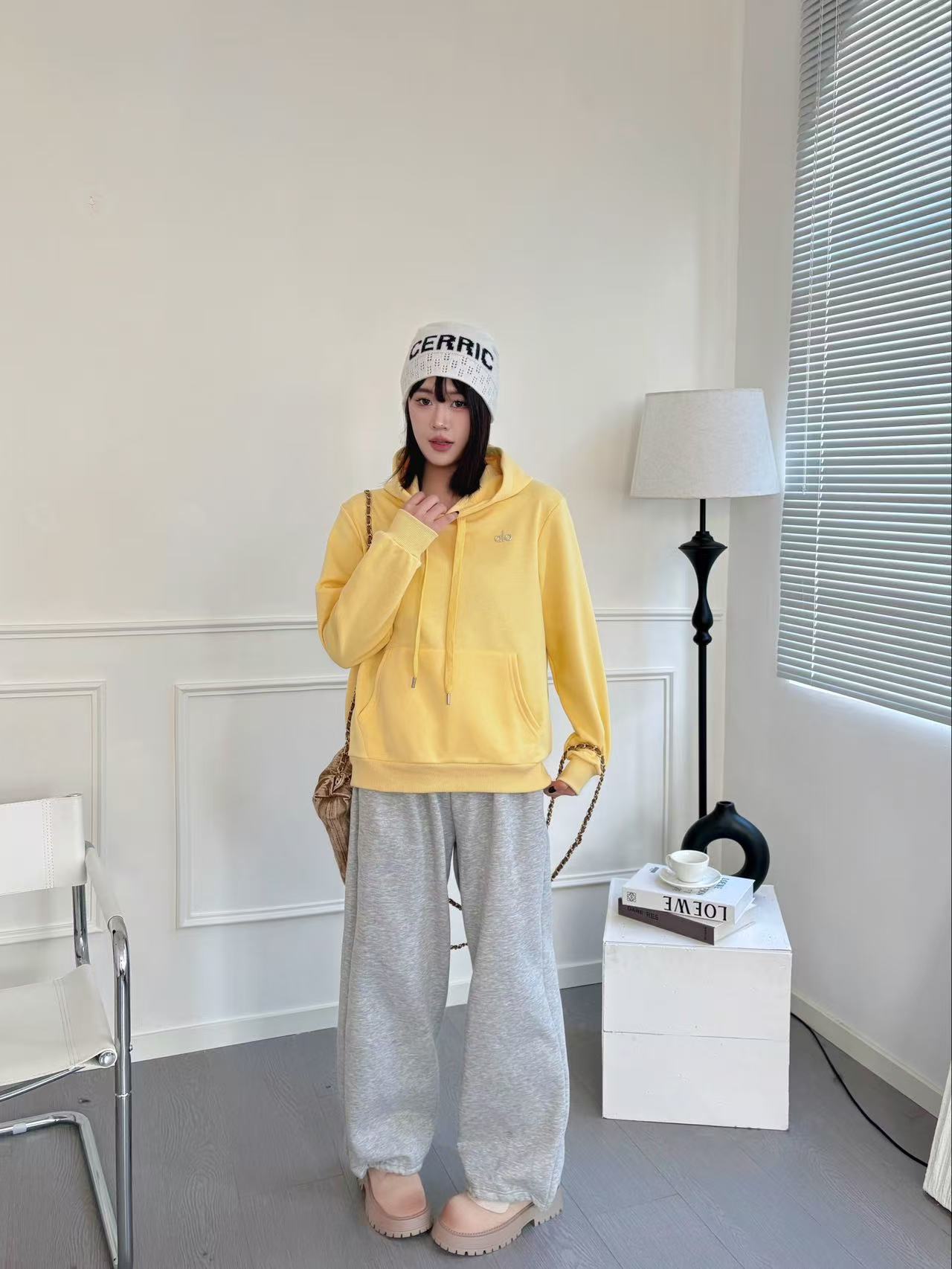 Alo hoodie lounge cream yoga