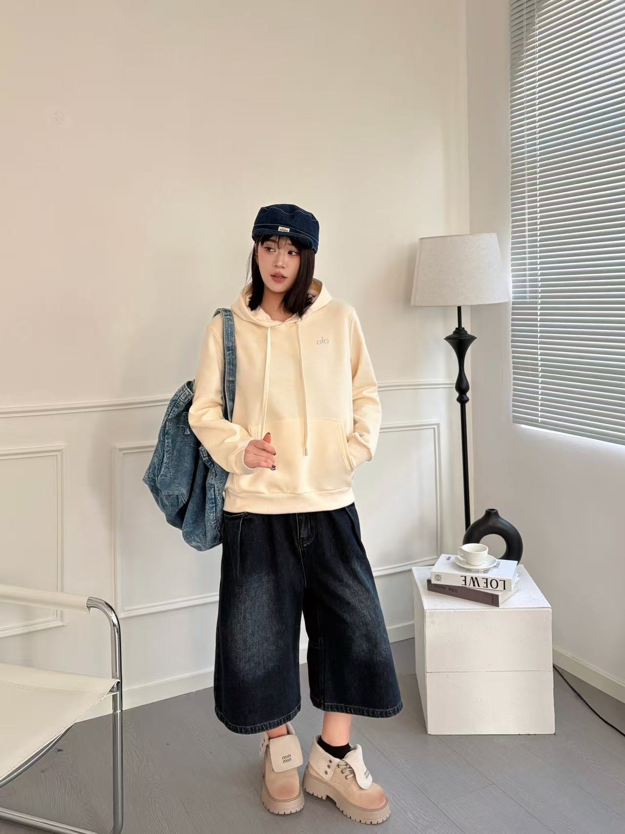 Alo hoodie lounge cream yoga