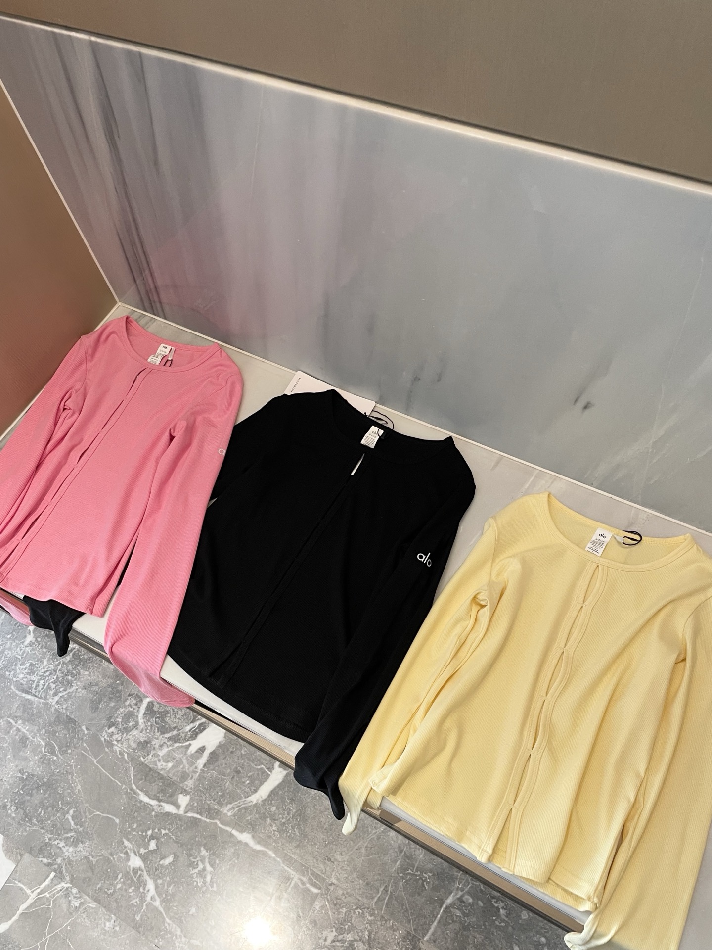 Alo long sleeve studio yellow and black yoga