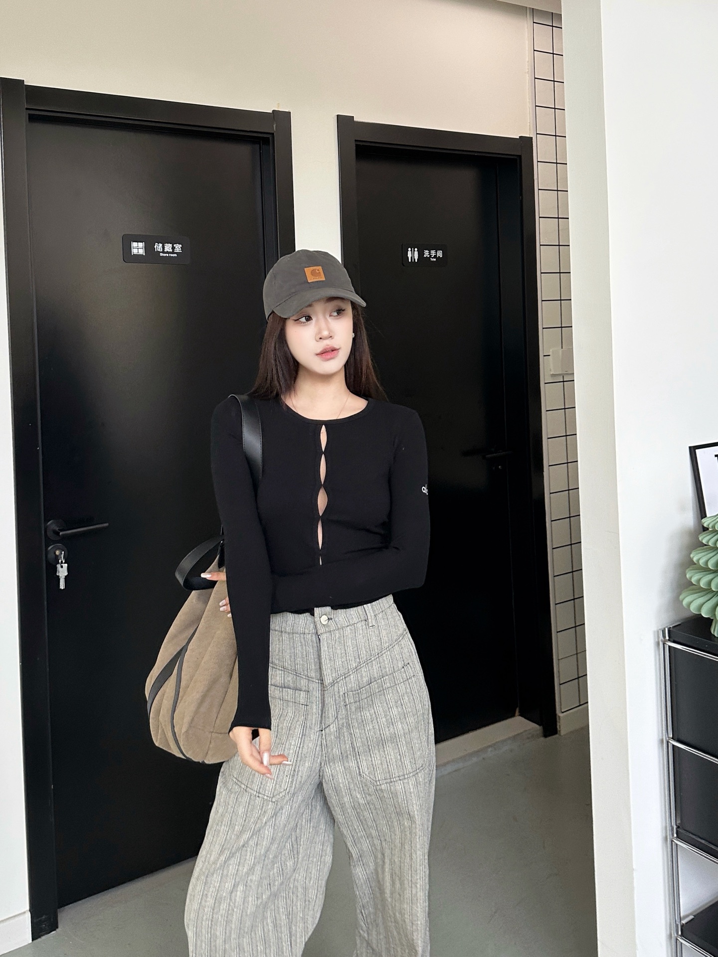 Alo long sleeve everyday black yoga