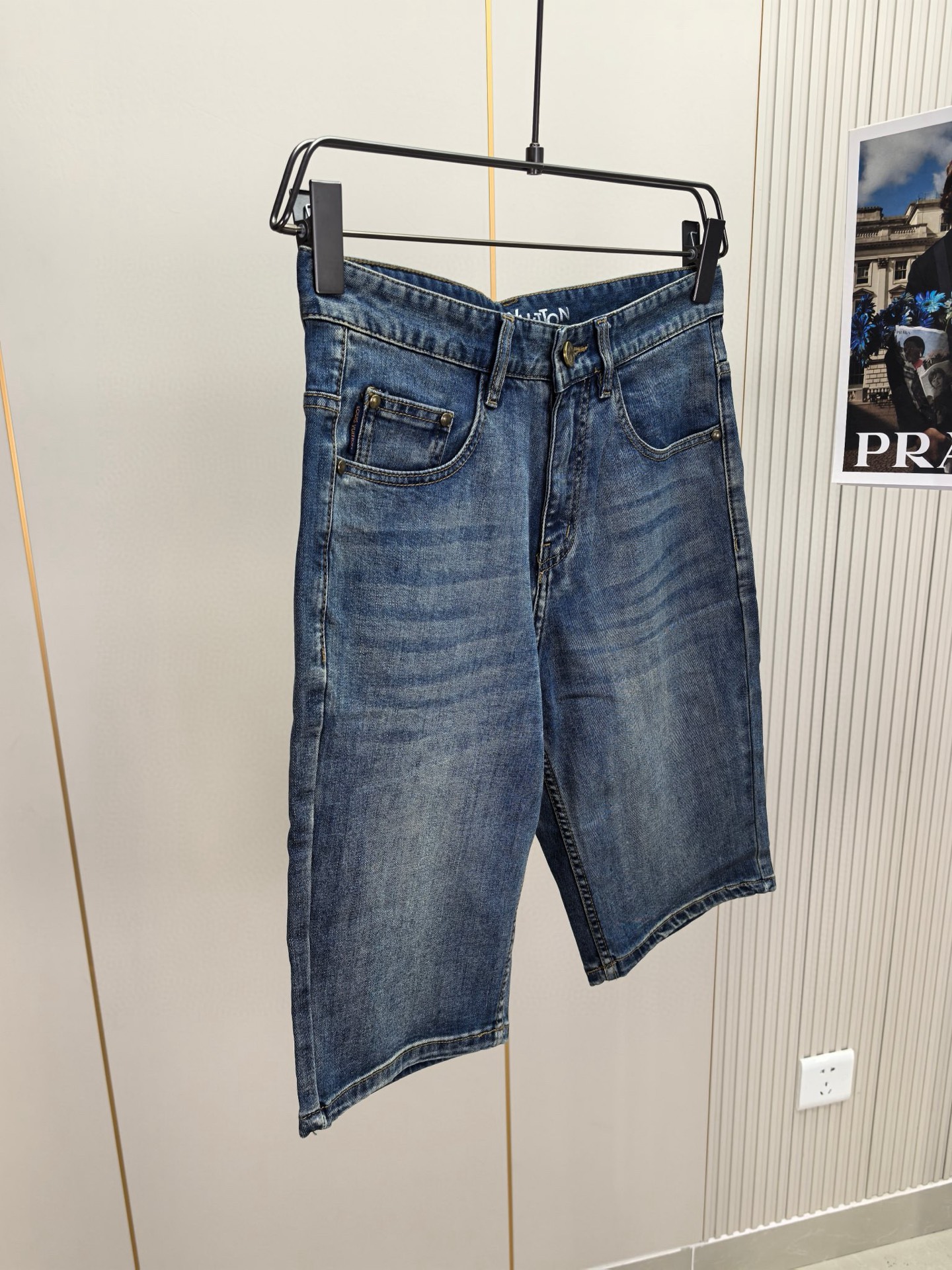 Louis Vuitton 2025 Men's Denim Shorts - Washed Comfort & Style 5 i1747415650891 3942 0 3