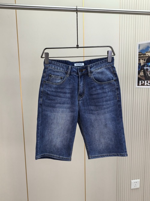 Burberry Heren Denim Shorts - Comfortabele Pasvorm, Stijlvol Design, Maat 29-40 1 Burberry Heren Denim Shorts - Comfortabele Pasvorm, Stijlvol Design, Maat 29-40