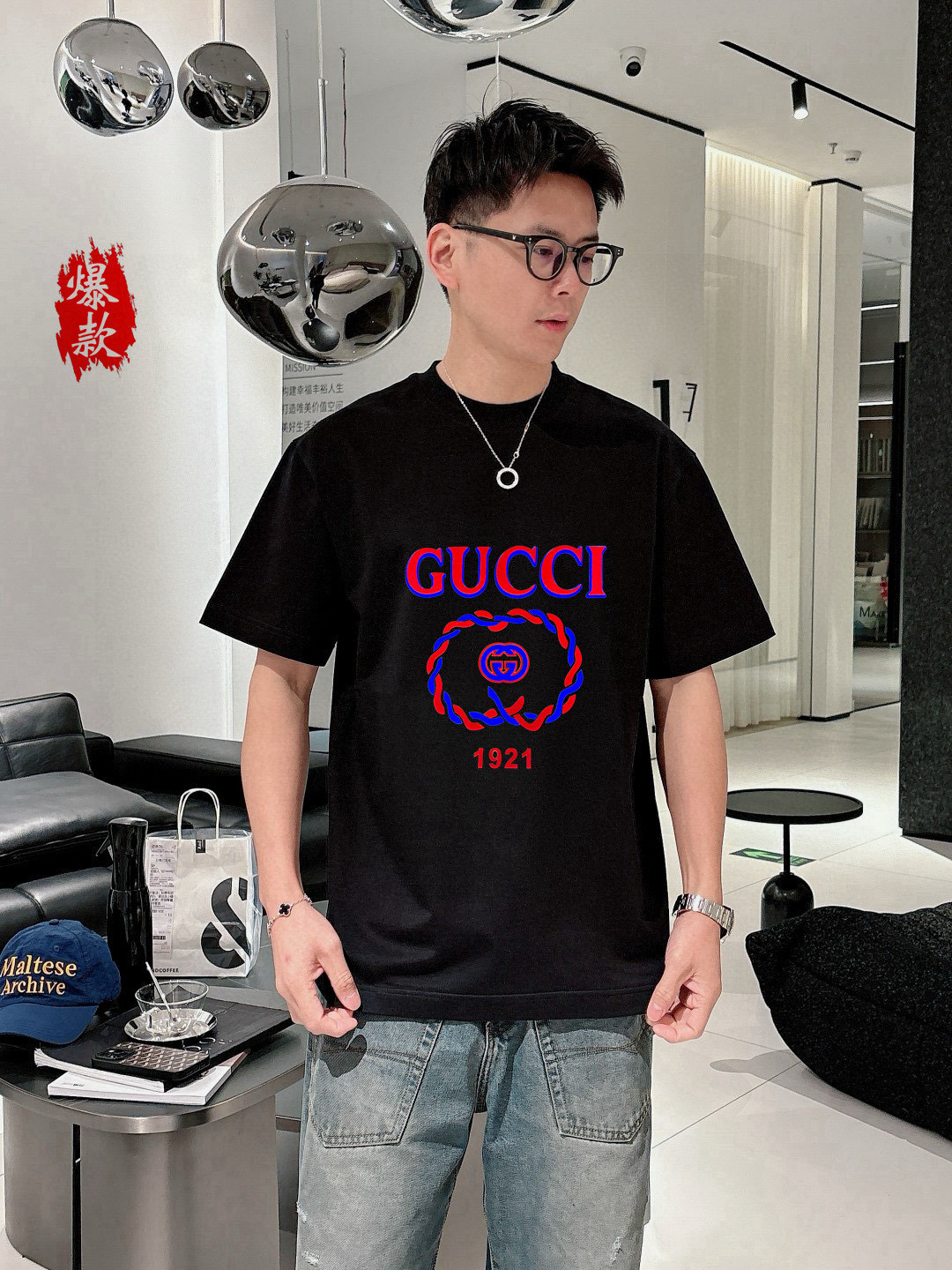  古奇。2025春夏新品时尚圆领短袖👍高级定制百搭款式！更有实用感 任何人都可以轻松驾驭 🔥采用95%棉