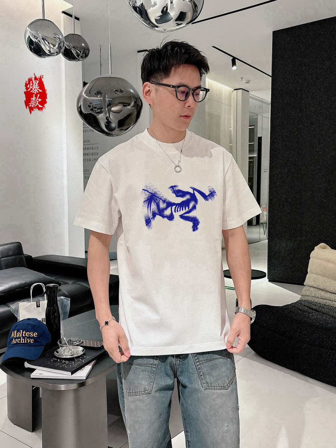  始祖鸟。2025春夏新品时尚圆领短袖👍高级定制百搭款式！更有实用感 任何人都可以轻松驾驭 🔥采用95%