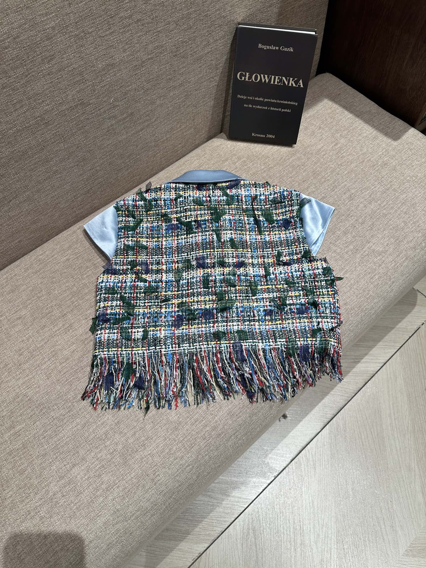Chanel-Style Tweed Top with Contrasting Trim - Inspired by Jennie 7 i1755785282935 7433 0 4