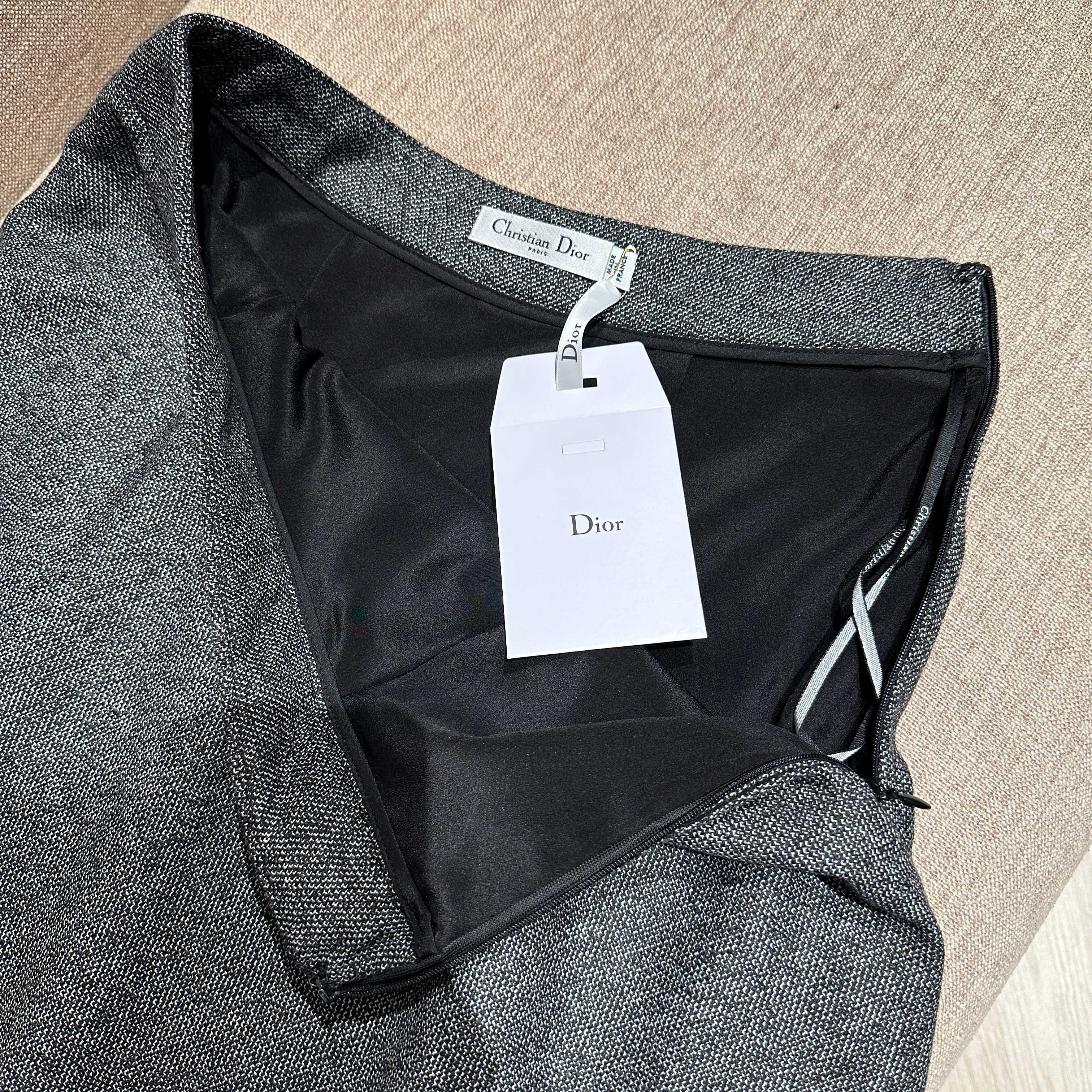 Dior Wool Blend A-Line Midi Skirt - Elegant & Timeless Design 3 a1756101734877 7827