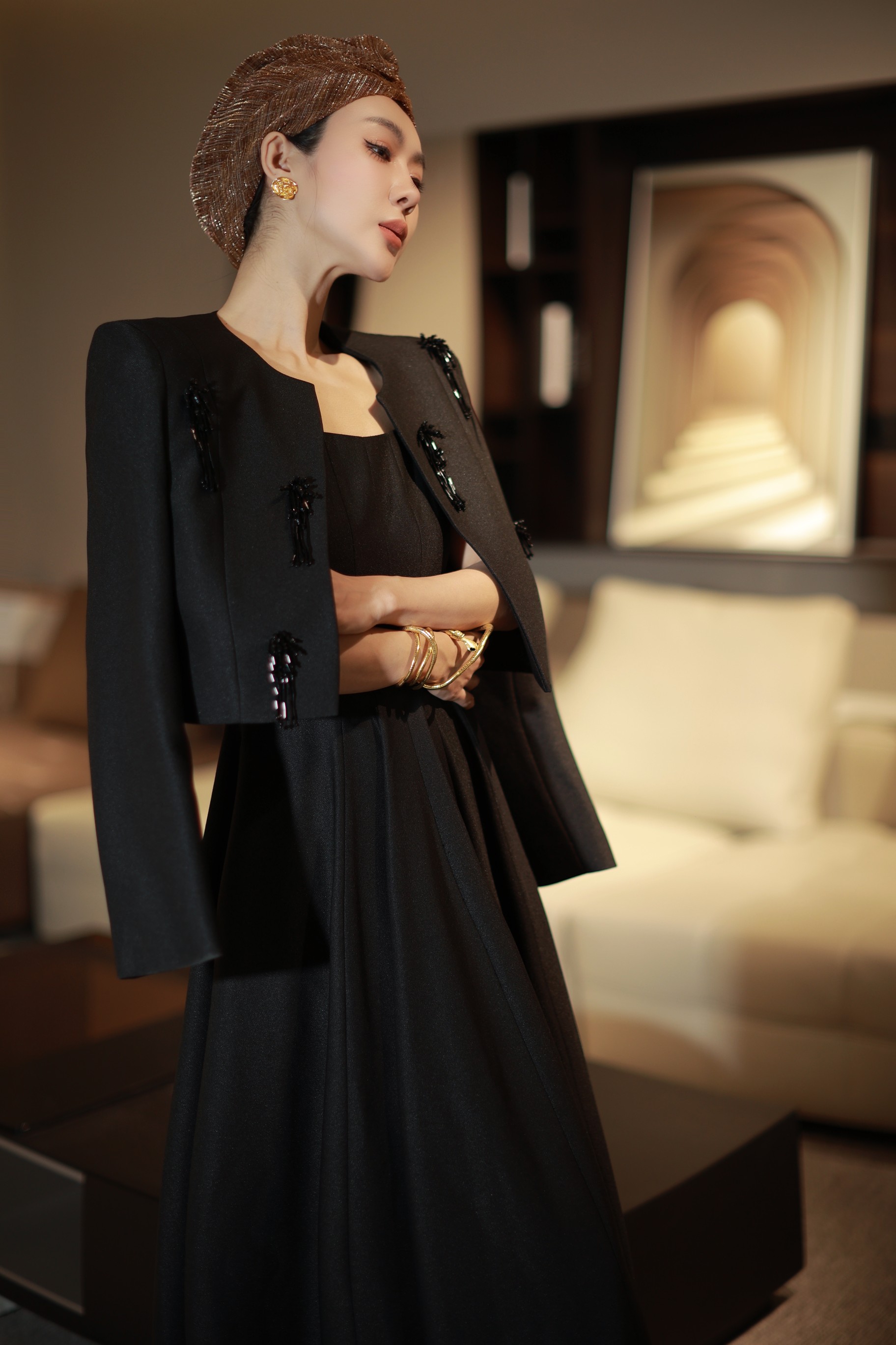 High-Quality Women’s Dress with Twilight V’s, Heavy Bead Coat, Tiara – Stylish in S-M-L-XL - 图片 4