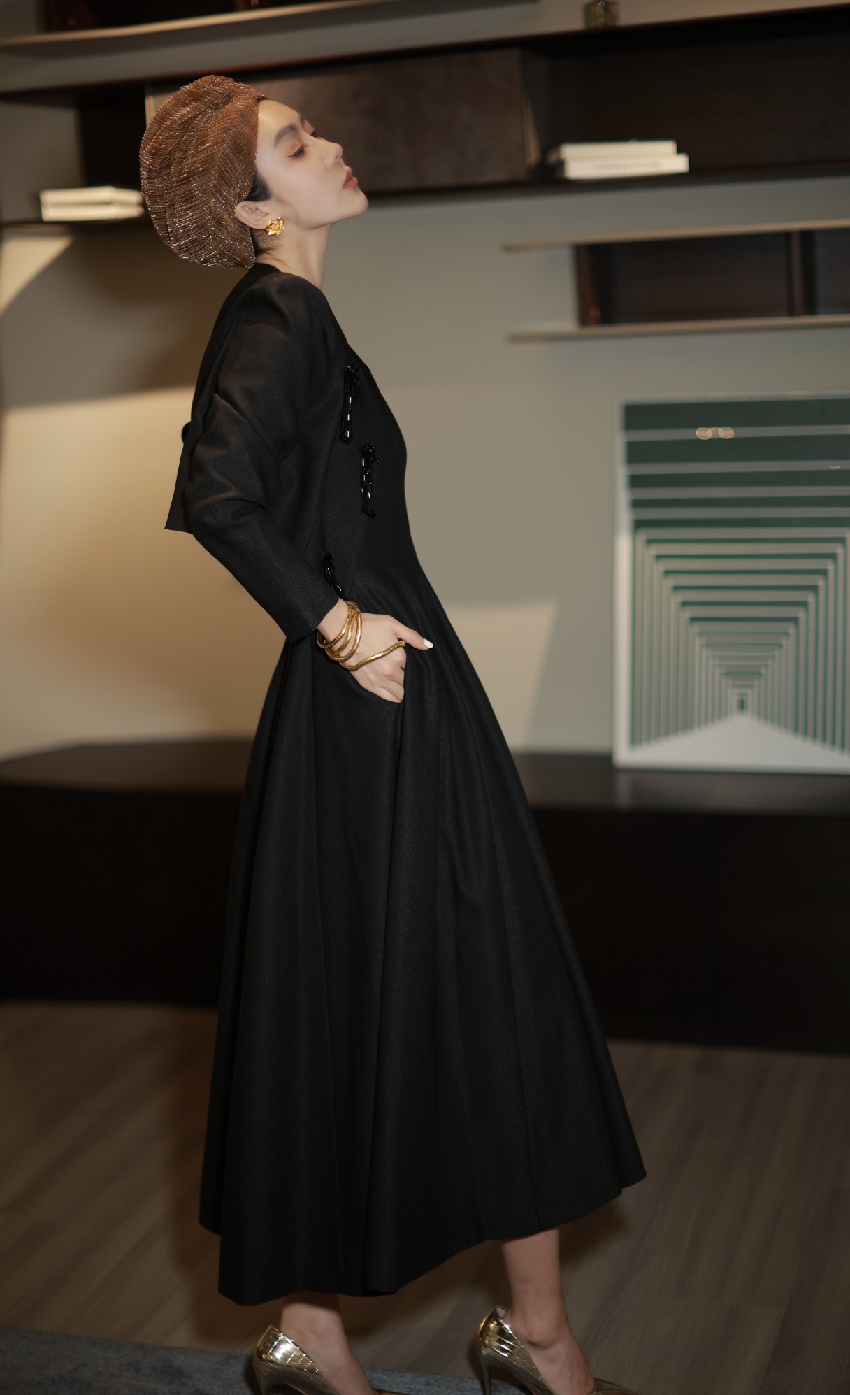 High-Quality Women’s Dress with Twilight V’s, Heavy Bead Coat, Tiara – Stylish in S-M-L-XL - 图片 7