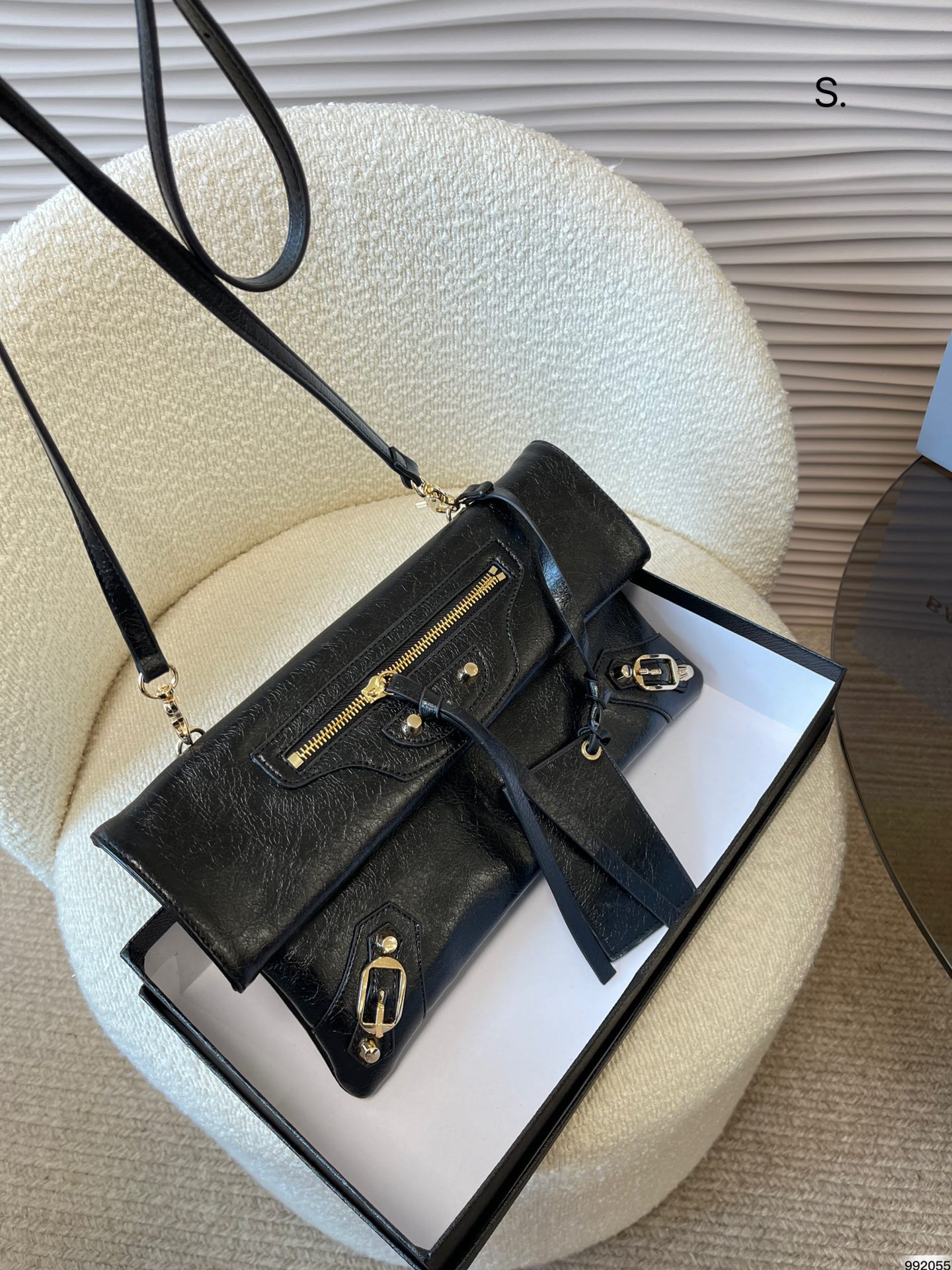 Paris Family Shoulder Bag: Fashionable and Versatile for Hot Girls - 图片 5