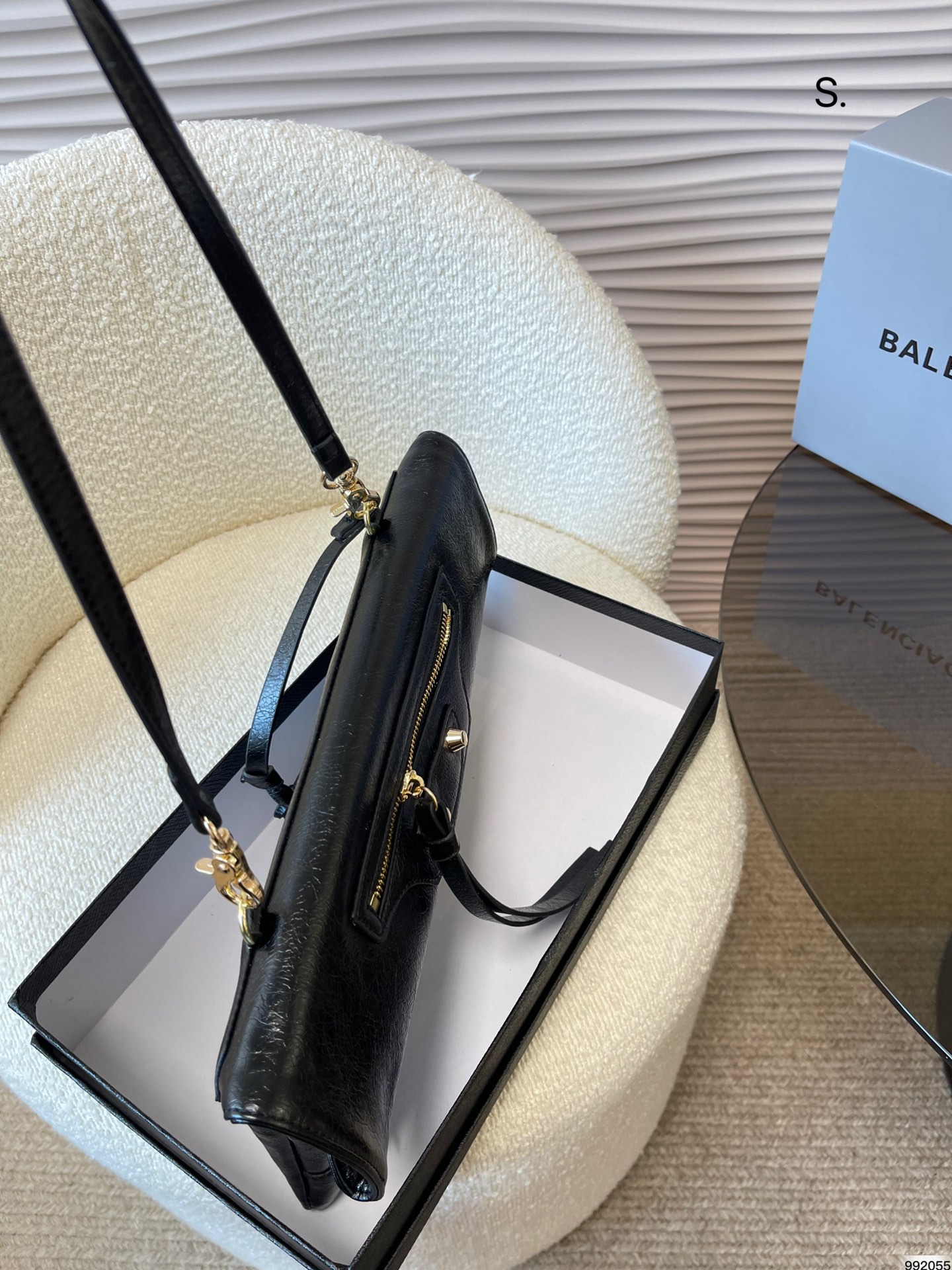 Paris Family Shoulder Bag: Fashionable and Versatile for Hot Girls - 图片 2