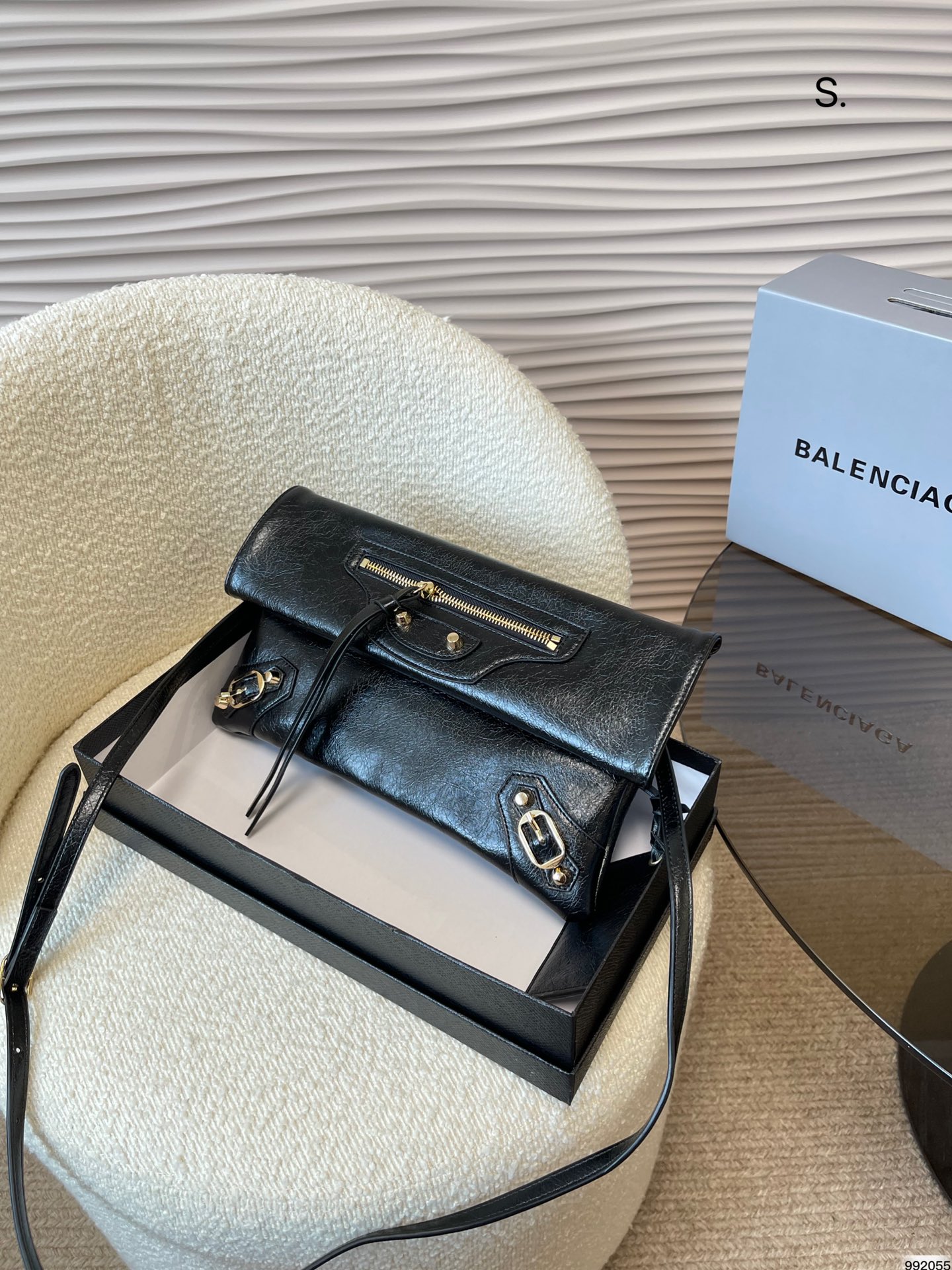 Paris Family Shoulder Bag: Fashionable and Versatile for Hot Girls - 图片 8