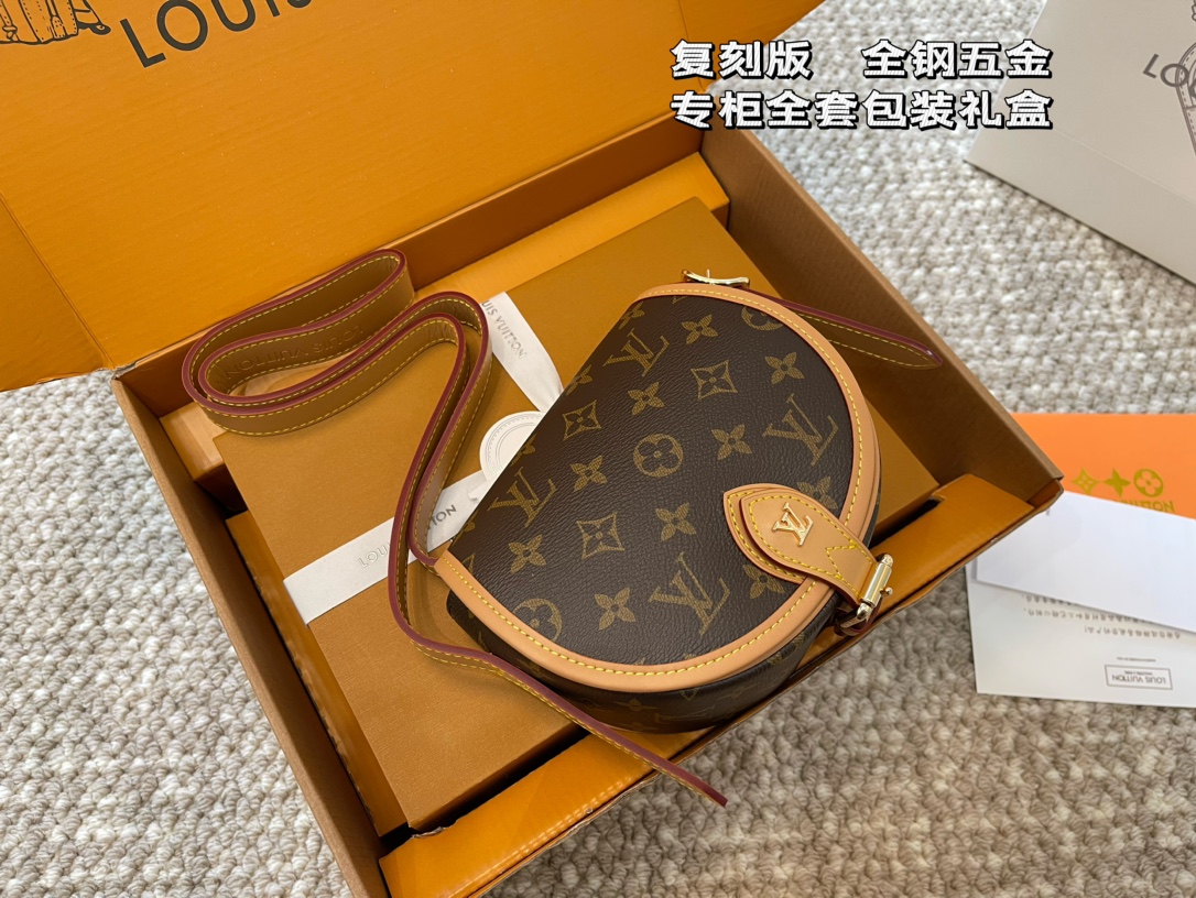 HERMES Evelyn 3PM Taurillon Leather #QOESMY