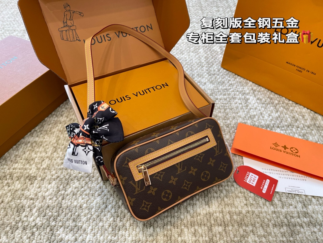Louis Vuitton Crossbody & Shoulder Bags Online Shop
 Casual
