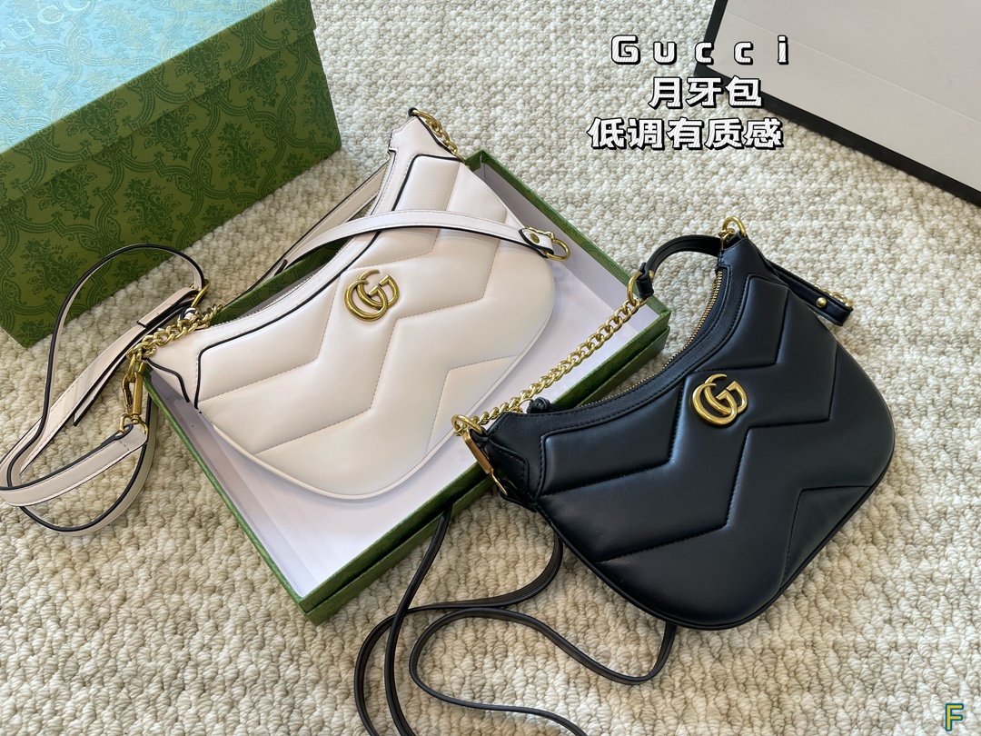 Chanel Ivory Black Lambskin Medium Gabrielle Hobo Bag