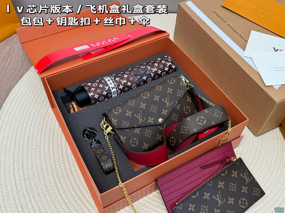 Louis Vuitton Crossbody & Shoulder Bags Envelope