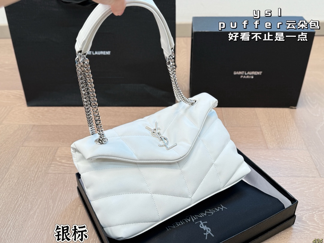 💰170包邮 配盒
圣罗兰ysl云朵包puffer
奶呼呼洋气小女人的感觉～ 
尺寸 28 18