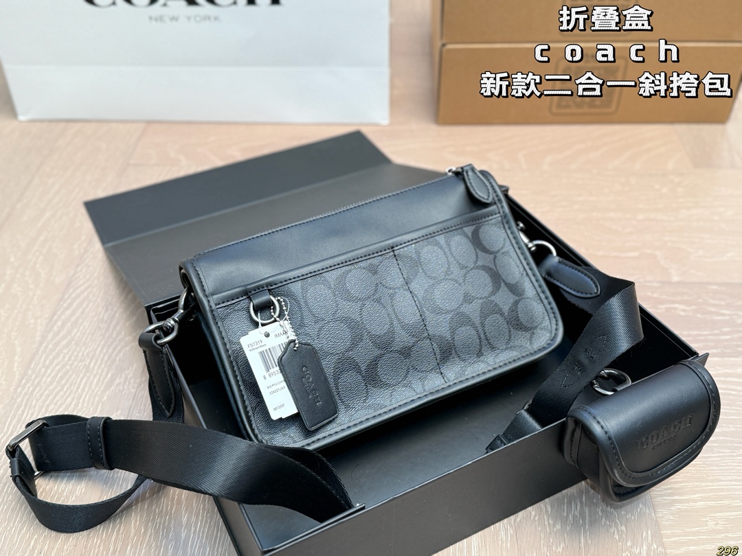 Caja plegable, bolso bandolera dos en uno de Coach, con diseño de bolsillo pequeño, práctico y conveniente. Tacto muy s…