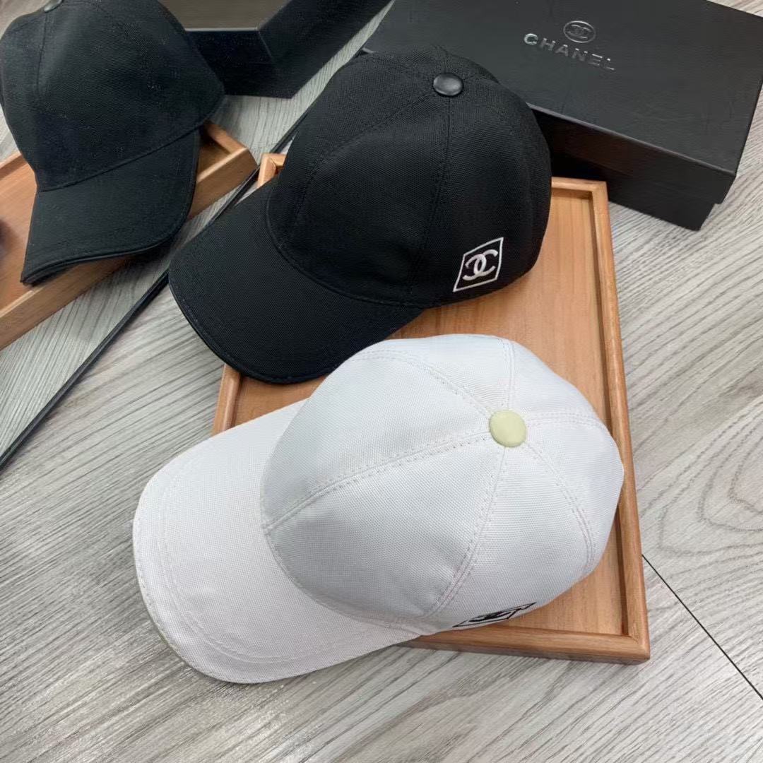 NO:360403,.C home.Embroidered model [Super A quality] latest model!  Fashion trend, high-end workmanship!  Every hat is made with care!  Oxford material!  First layer of cowhide!  It is equipped with a box, dust bag, extraordinary quality, and details are also very important. Leather cap nails, leather adjustment belt!  Hat Straw Hat Fisherman Hat Baseball Hat, Hats, Chanel, espadrilles, cowhide, hats.C家.刺绣款【超A品质】最新款！时尚潮流,高端做工！每一个帽子都是用心之作！牛津材质！头层牛皮！配盒子、防尘袋、非一般的品质,细节也很重要.真皮帽钉,真皮调节带！帽子草帽渔夫帽棒球帽,帽子,chanel,espadrilles,cowhide,hats,hat