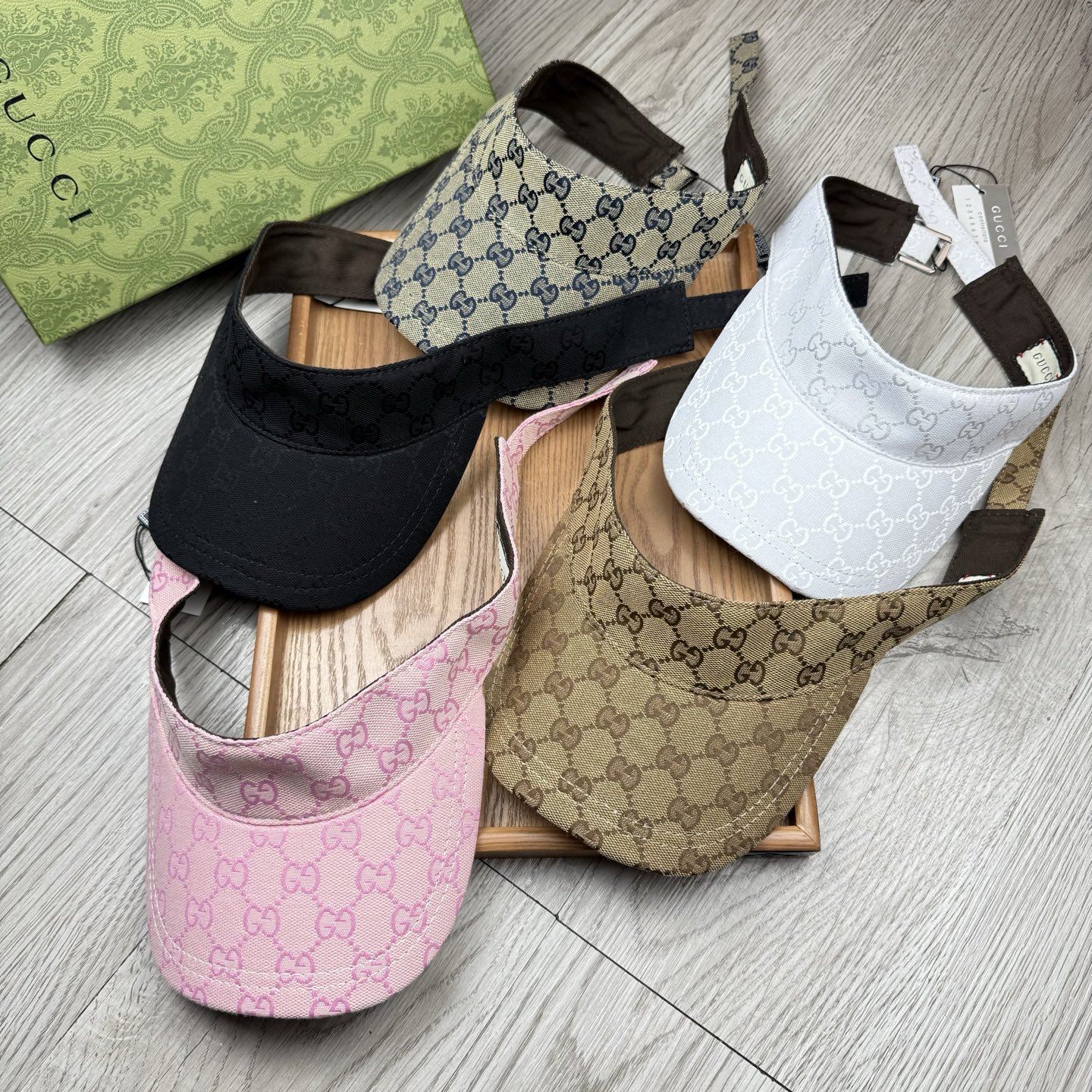 🌹。G家。经典款超A空顶帽【超A品质】最新款！时尚潮流，高端做工！每一个帽子都是用心之作！牛津材质！头层