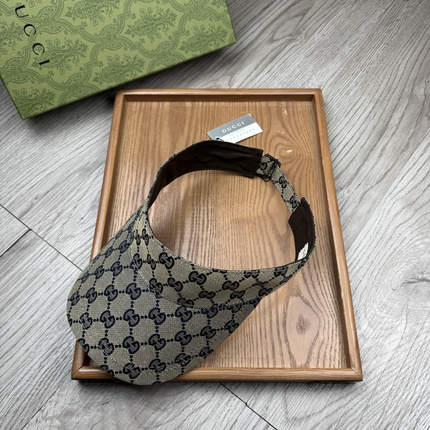 🌹。G家。经典款超A空顶帽【超A品质】最新款！时尚潮流，高端做工！每一个帽子都是用心之作！牛津材质！头层