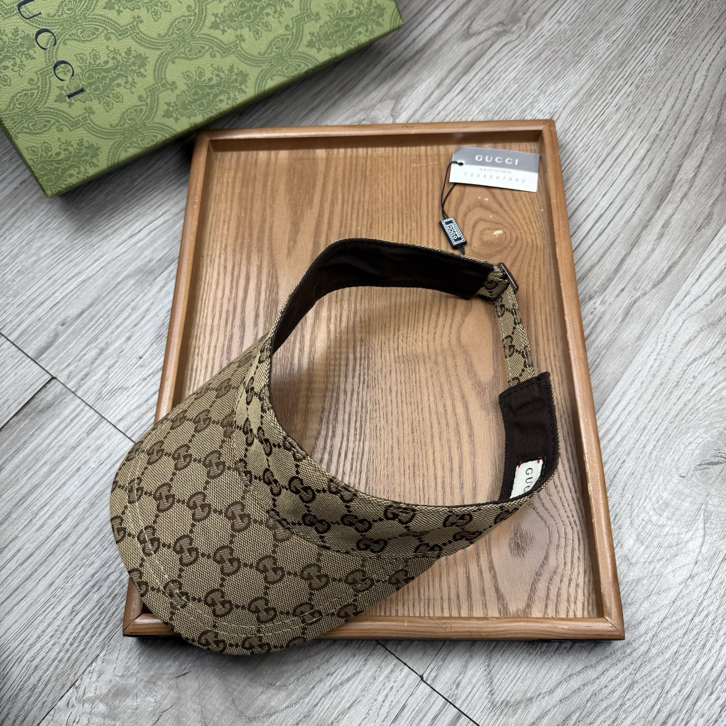 🌹。G家。经典款超A空顶帽【超A品质】最新款！时尚潮流，高端做工！每一个帽子都是用心之作！牛津材质！头层