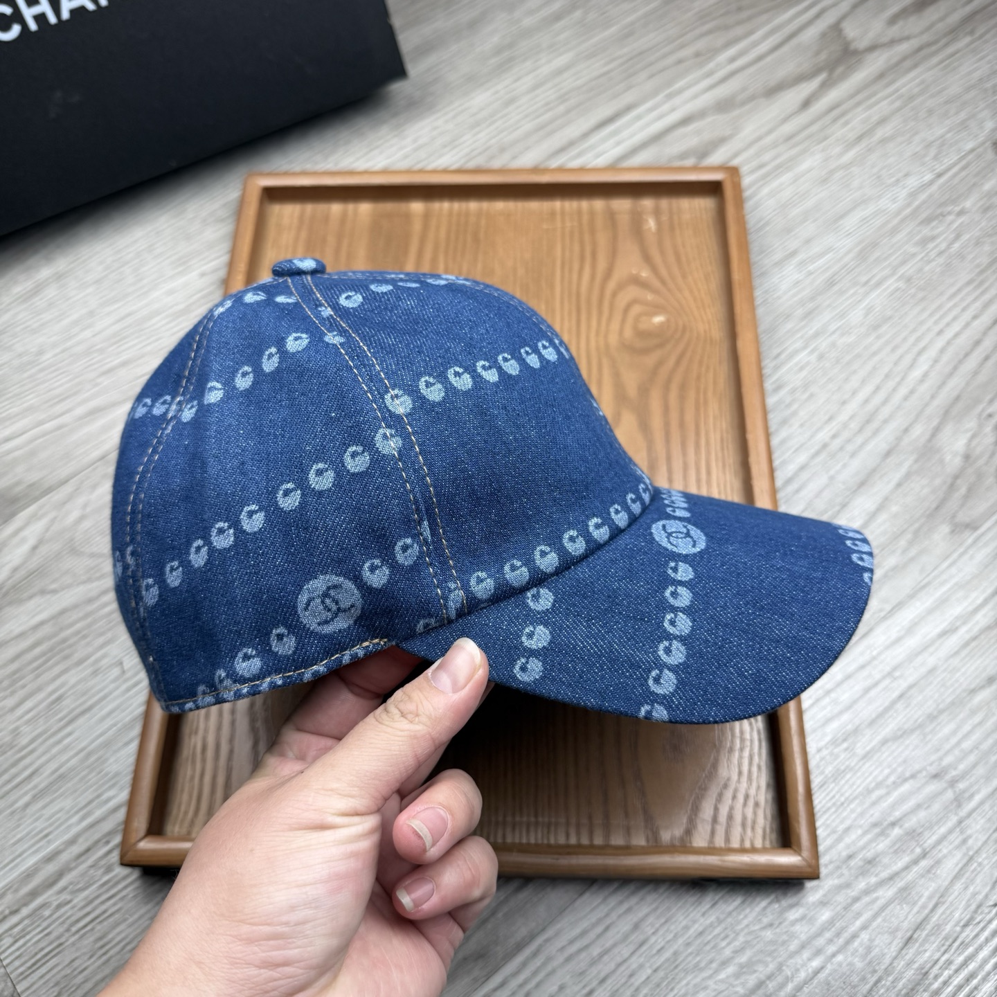 。C家。【配防尘袋】新品棒球帽！材质：纯棉！透气性好！春天挡风，夏天防晒必备单品！颜色大气！款式新颖别致