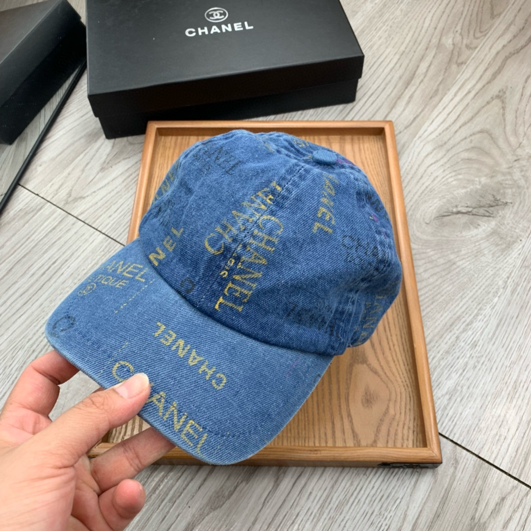 。C家。【配防尘袋】新品棒球帽！材质：纯棉！透气性好！春天挡风，夏天防晒必备单品！颜色大气！款式新颖别致