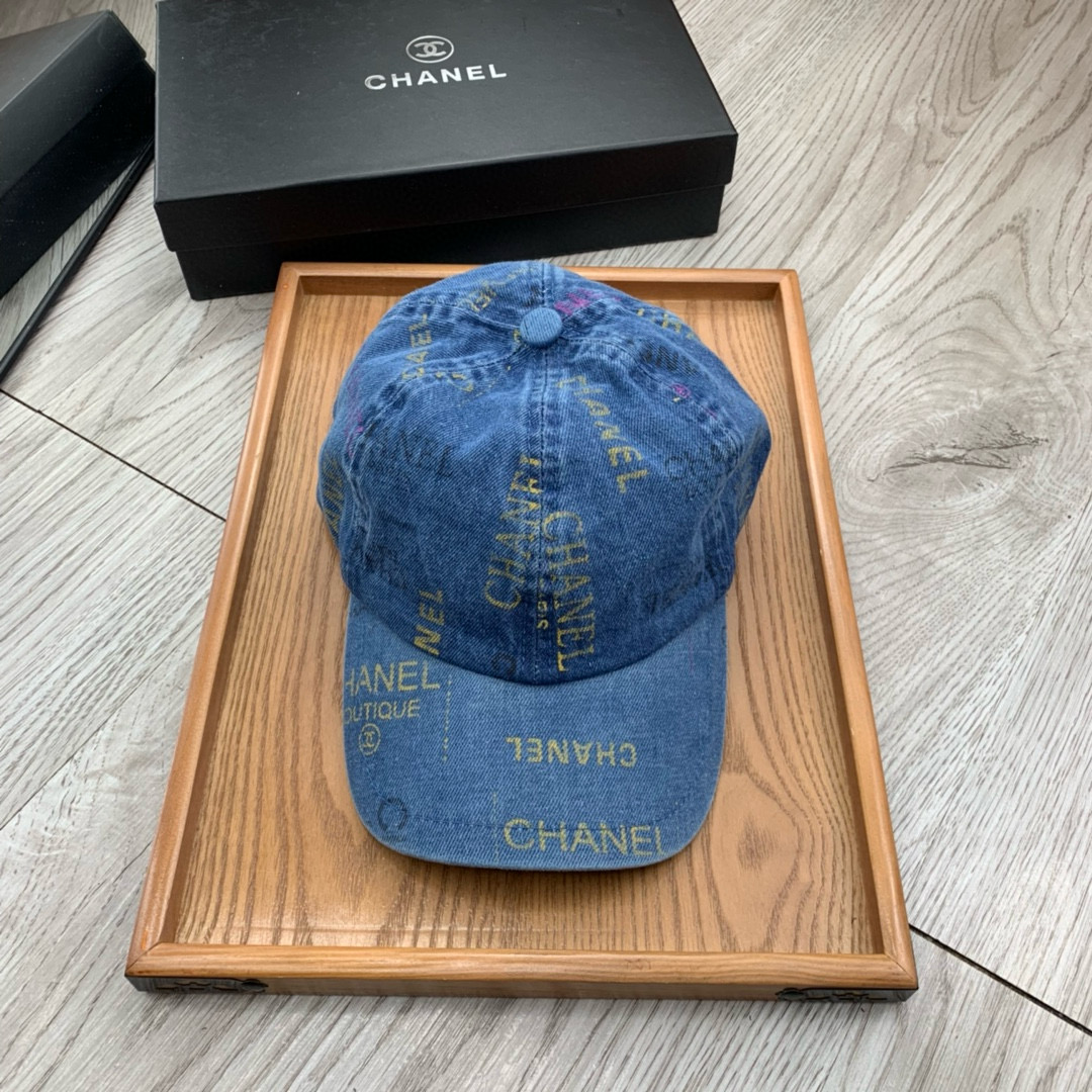 。C家。【配防尘袋】新品棒球帽！材质：纯棉！透气性好！春天挡风，夏天防晒必备单品！颜色大气！款式新颖别致