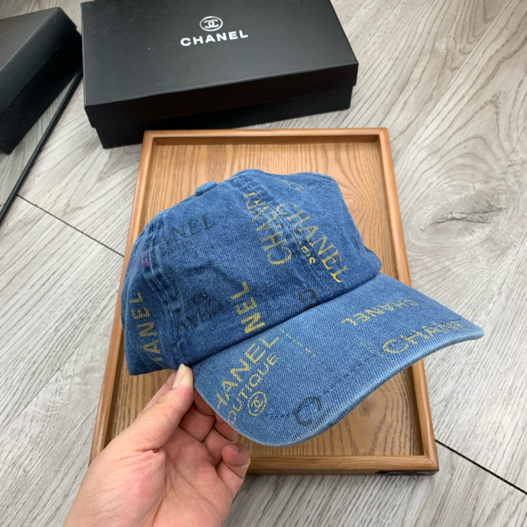 。C家。【配防尘袋】新品棒球帽！材质：纯棉！透气性好！春天挡风，夏天防晒必备单品！颜色大气！款式新颖别致