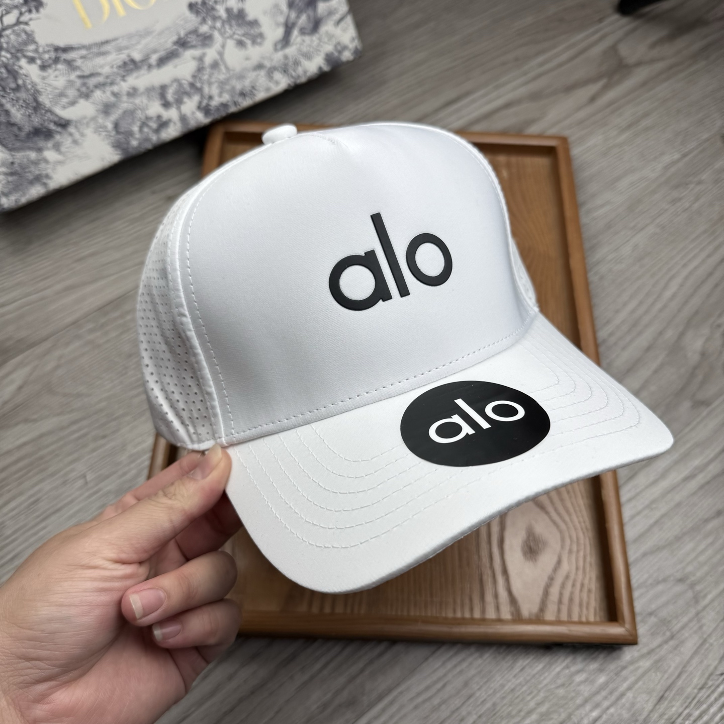 。alo。【配防尘袋】新品棒球帽！材质：纯棉！透气性好！春天挡风，夏天防晒必备单品！颜色大气！款式新颖别