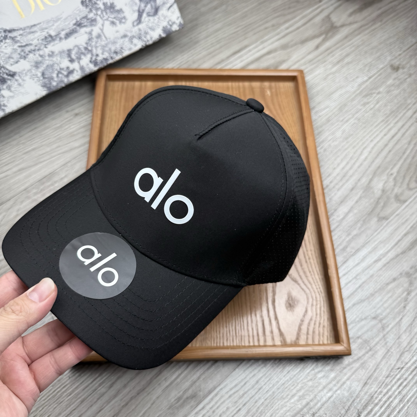 。alo。【配防尘袋】新品棒球帽！材质：纯棉！透气性好！春天挡风，夏天防晒必备单品！颜色大气！款式新颖别