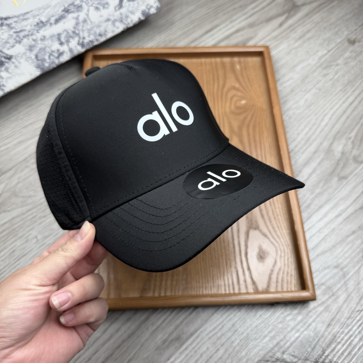 。alo。【配防尘袋】新品棒球帽！材质：纯棉！透气性好！春天挡风，夏天防晒必备单品！颜色大气！款式新颖别