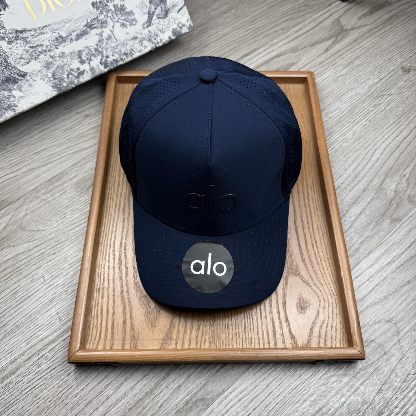 。alo。【配防尘袋】新品棒球帽！材质：纯棉！透气性好！春天挡风，夏天防晒必备单品！颜色大气！款式新颖别